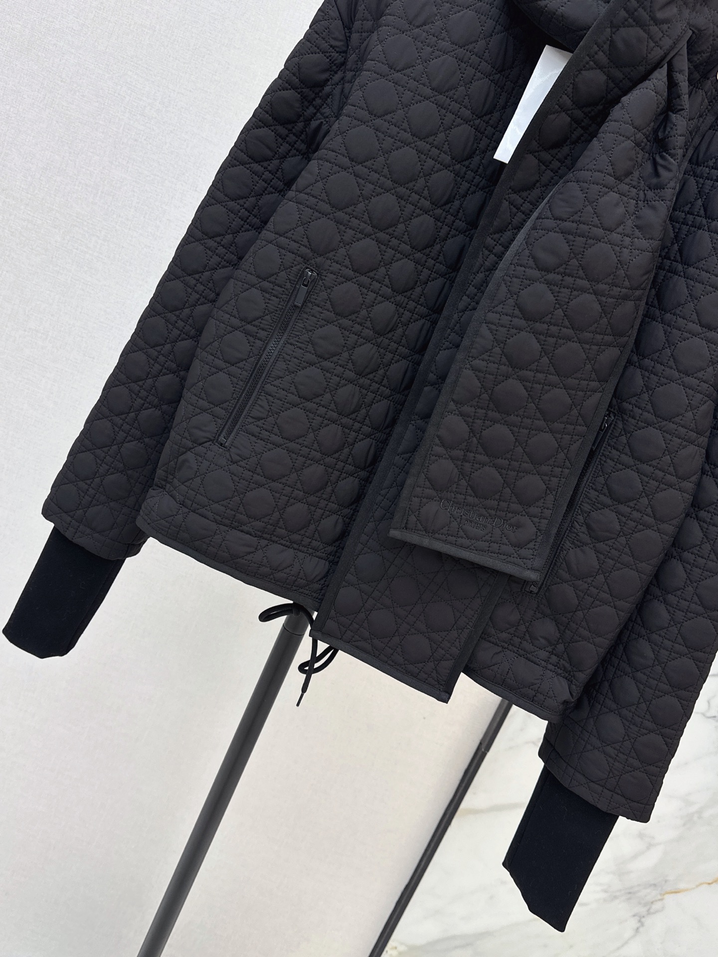 CD 26fw diamond-quilted jacket with scarf collar