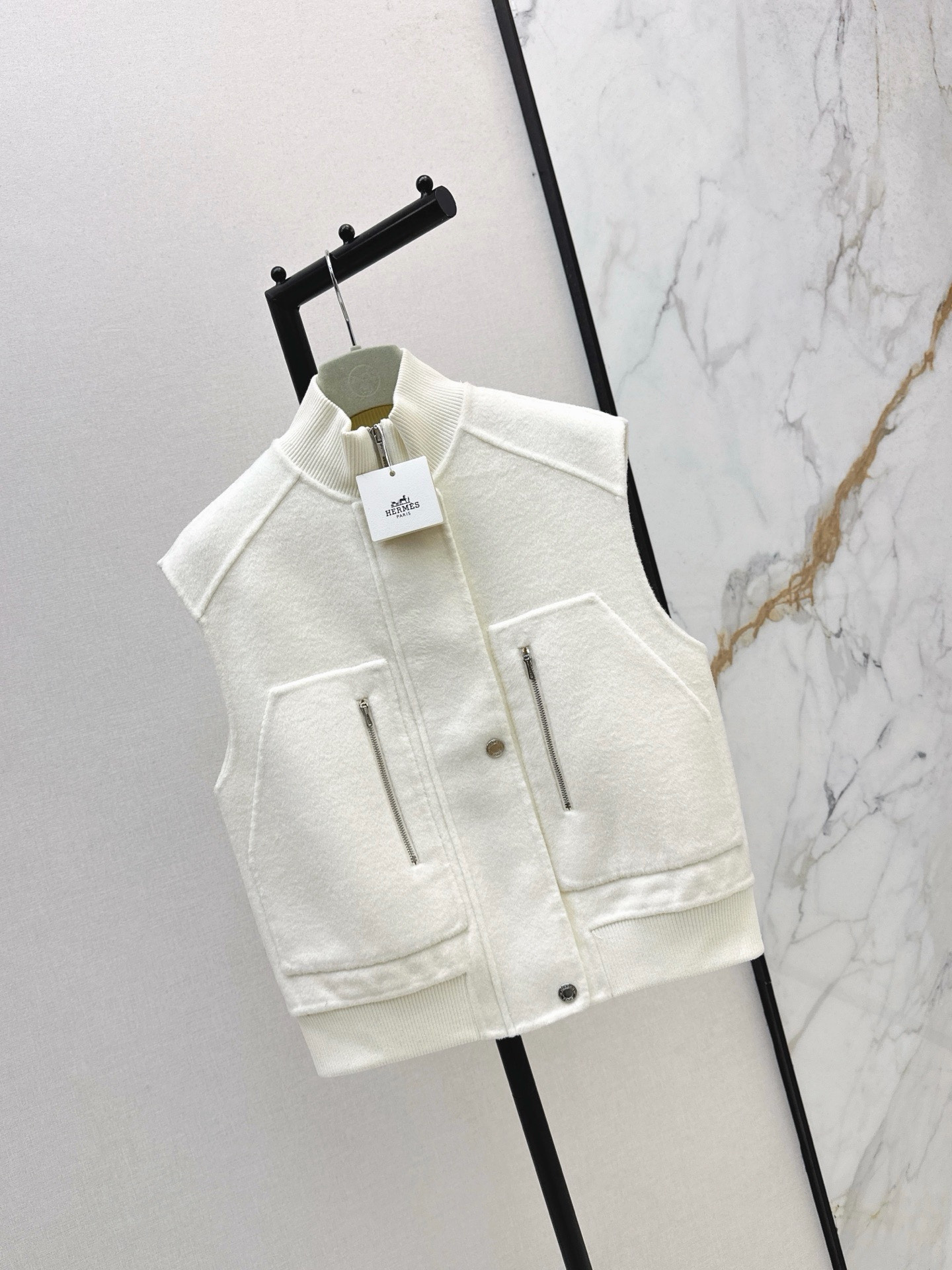 Her 26fw woolen vest jacket