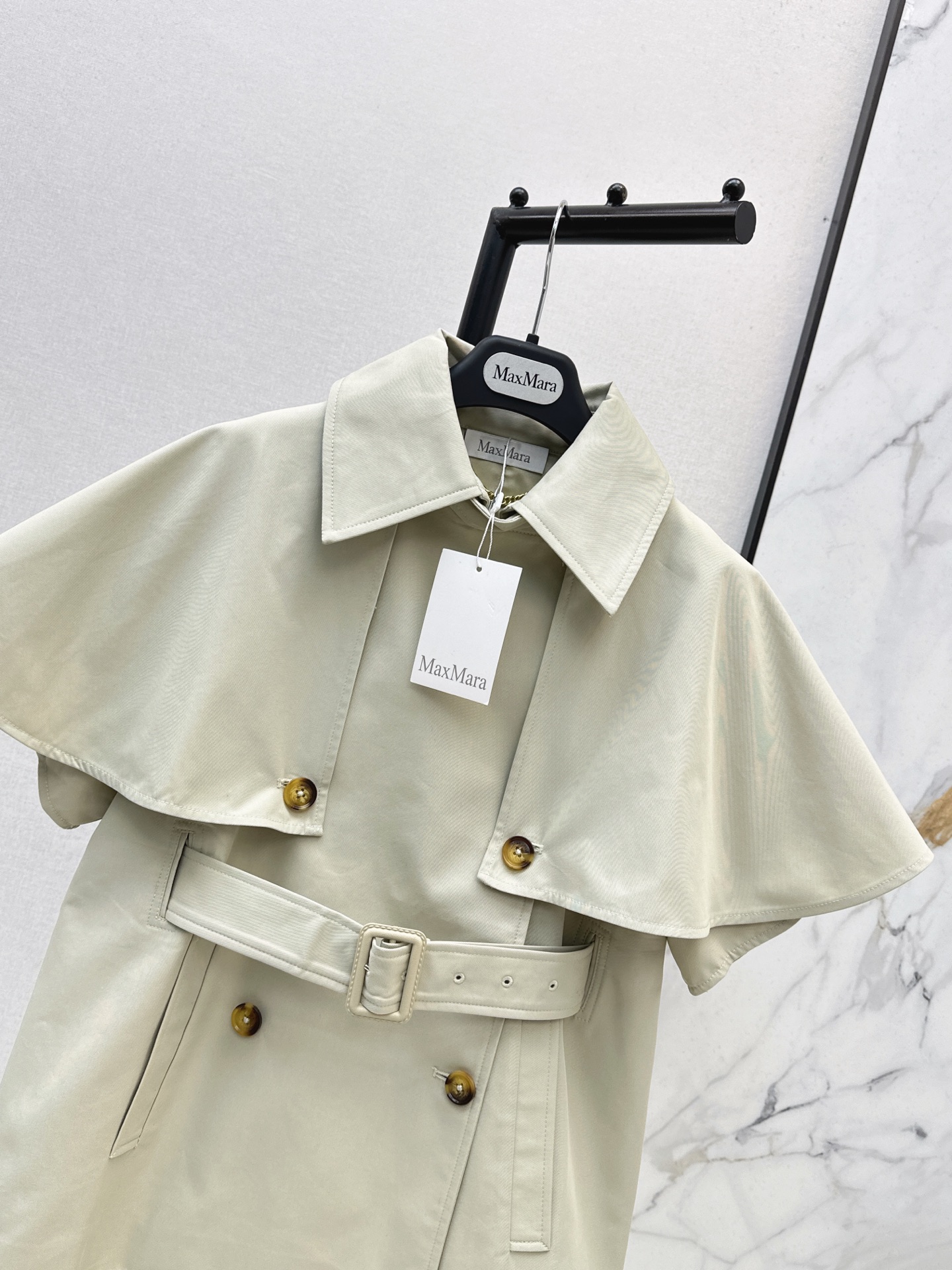 Max 26fw cape cropped trench coats