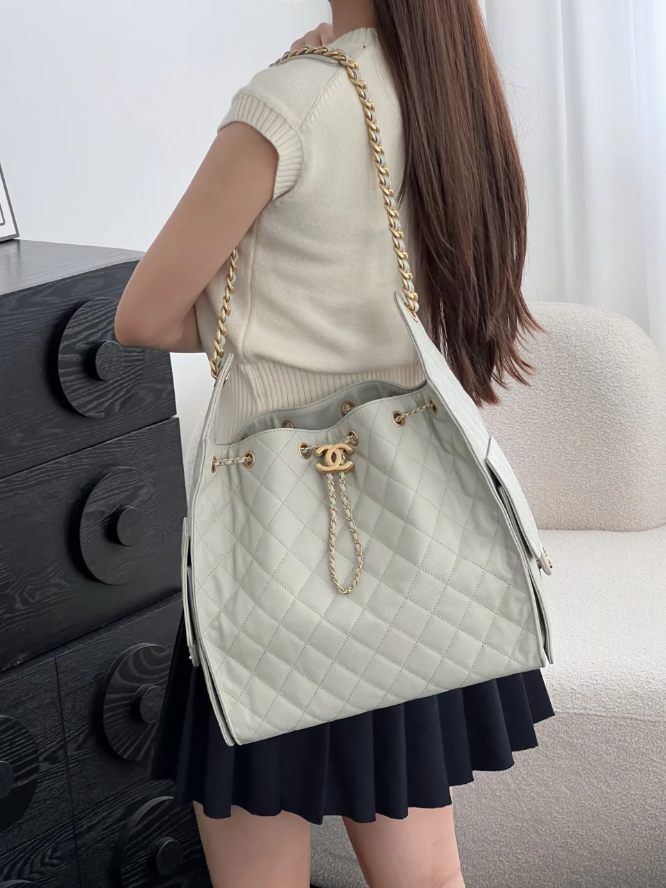Chan 25B hobo bags