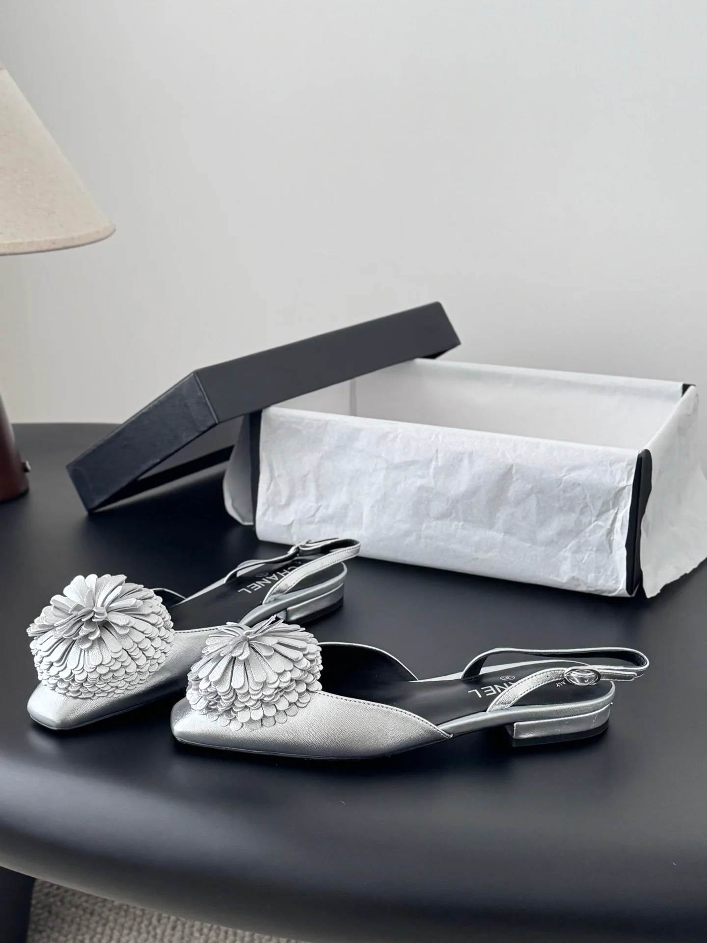 Chan 26ss slingback flats