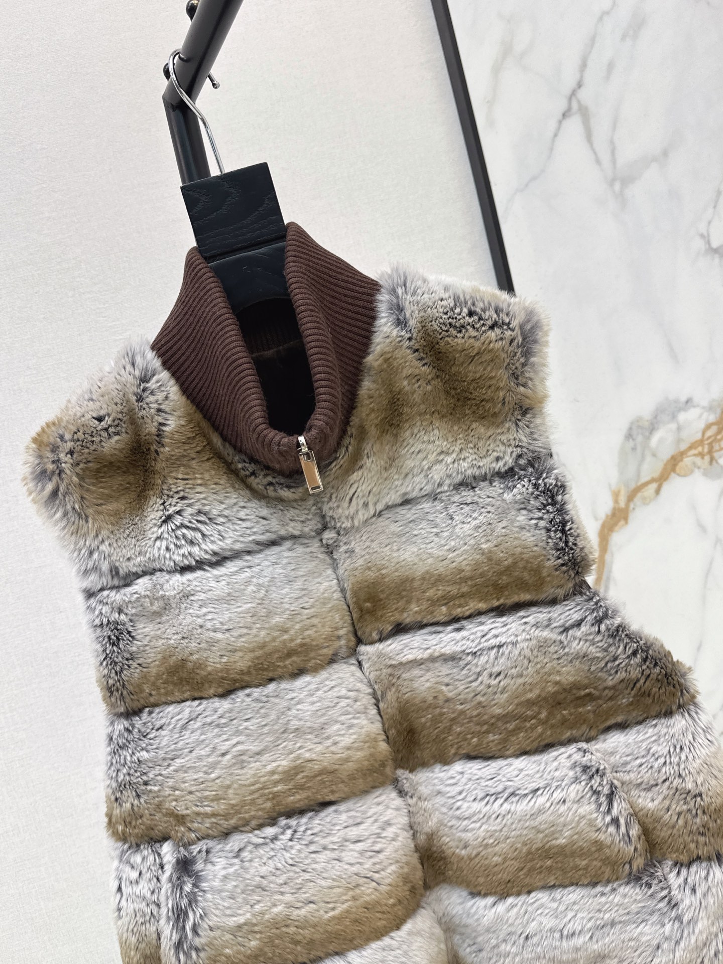 Sain 26fw reversible fur vest jacket