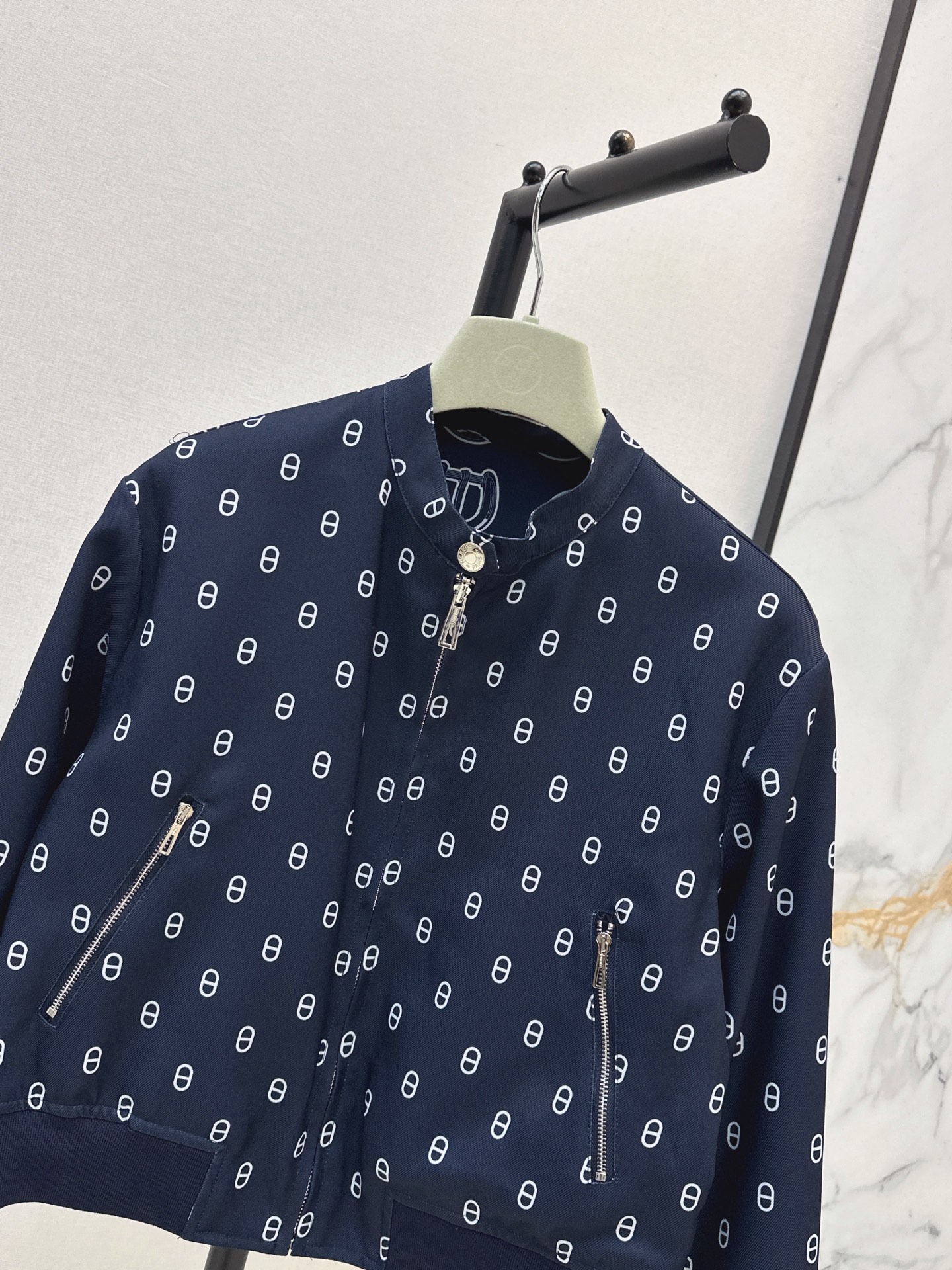 Her 26fw reversible print jacket