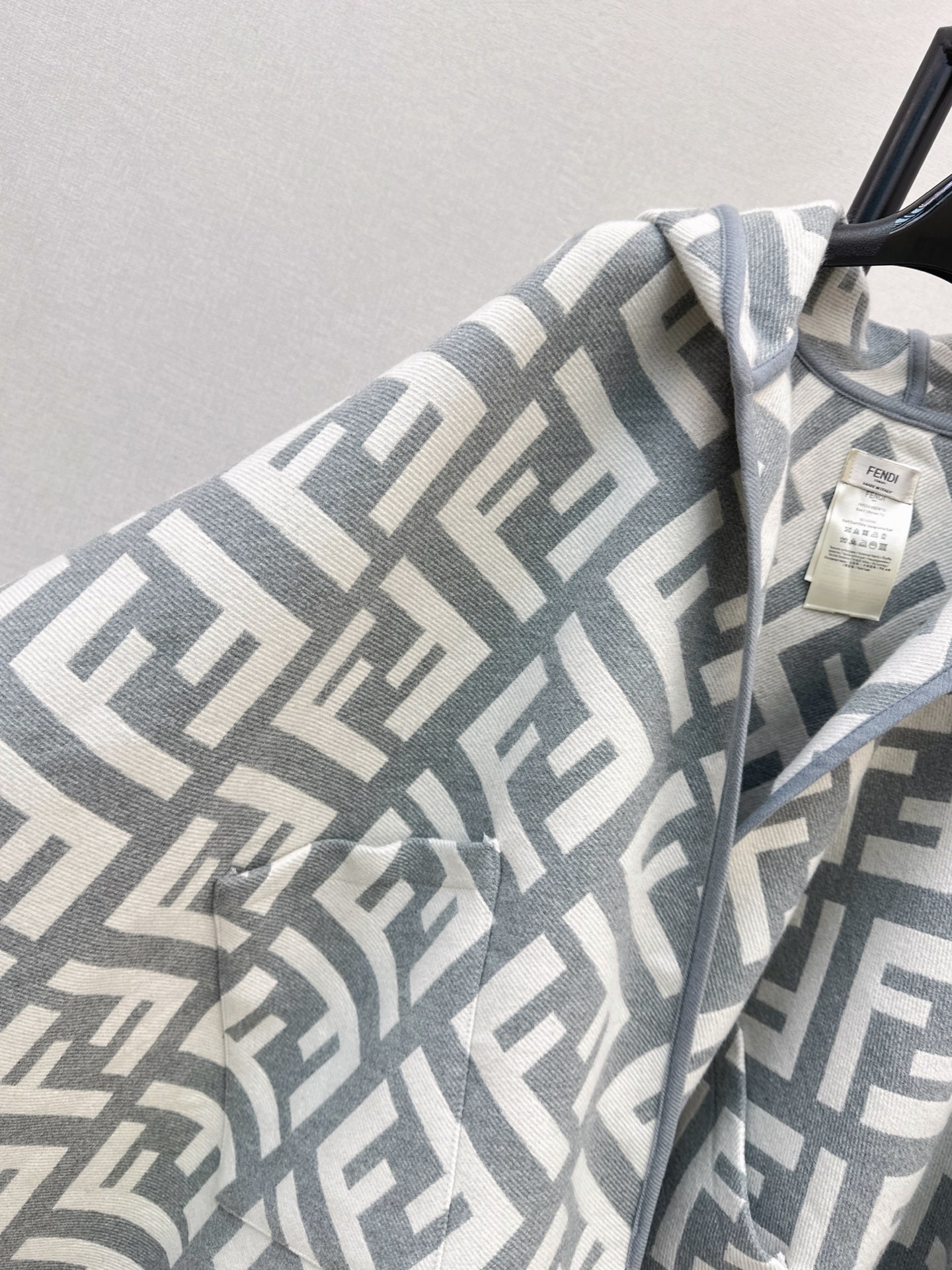 Fen 26fw cashmere hooded shawls cape