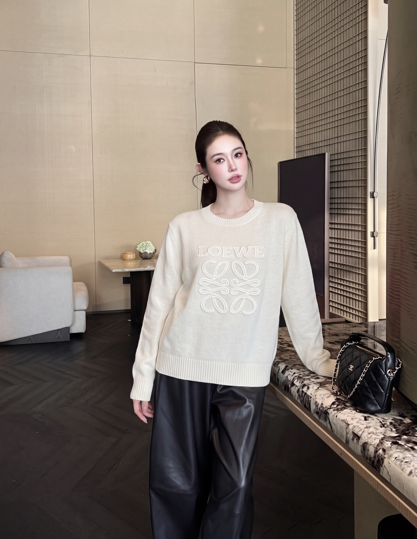 Loe 26fw embroidery sweater