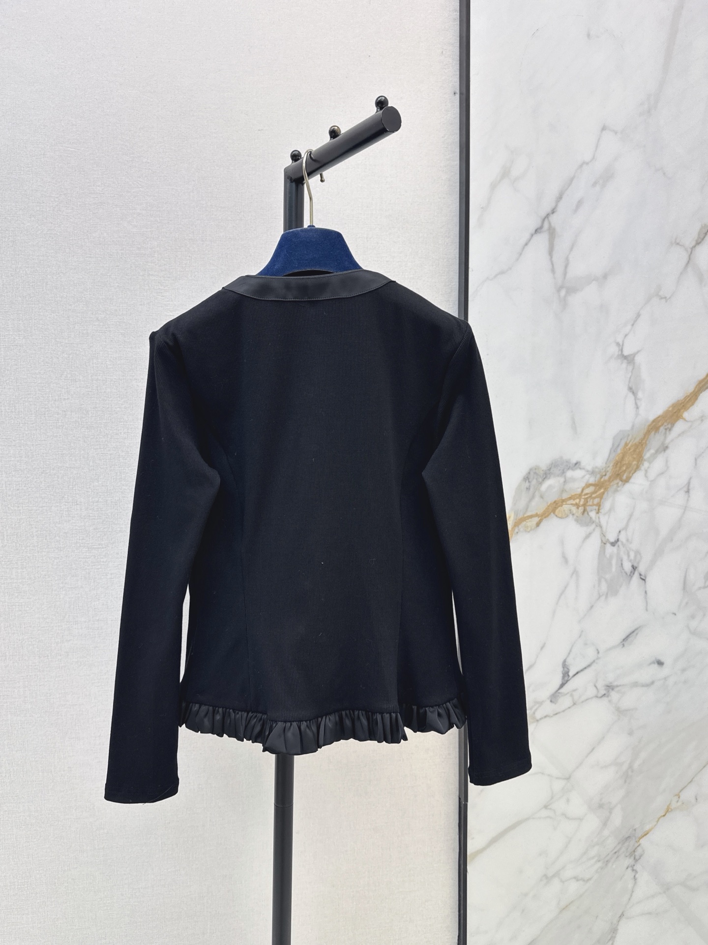 Loui 26fw ruffle cropped cardigan