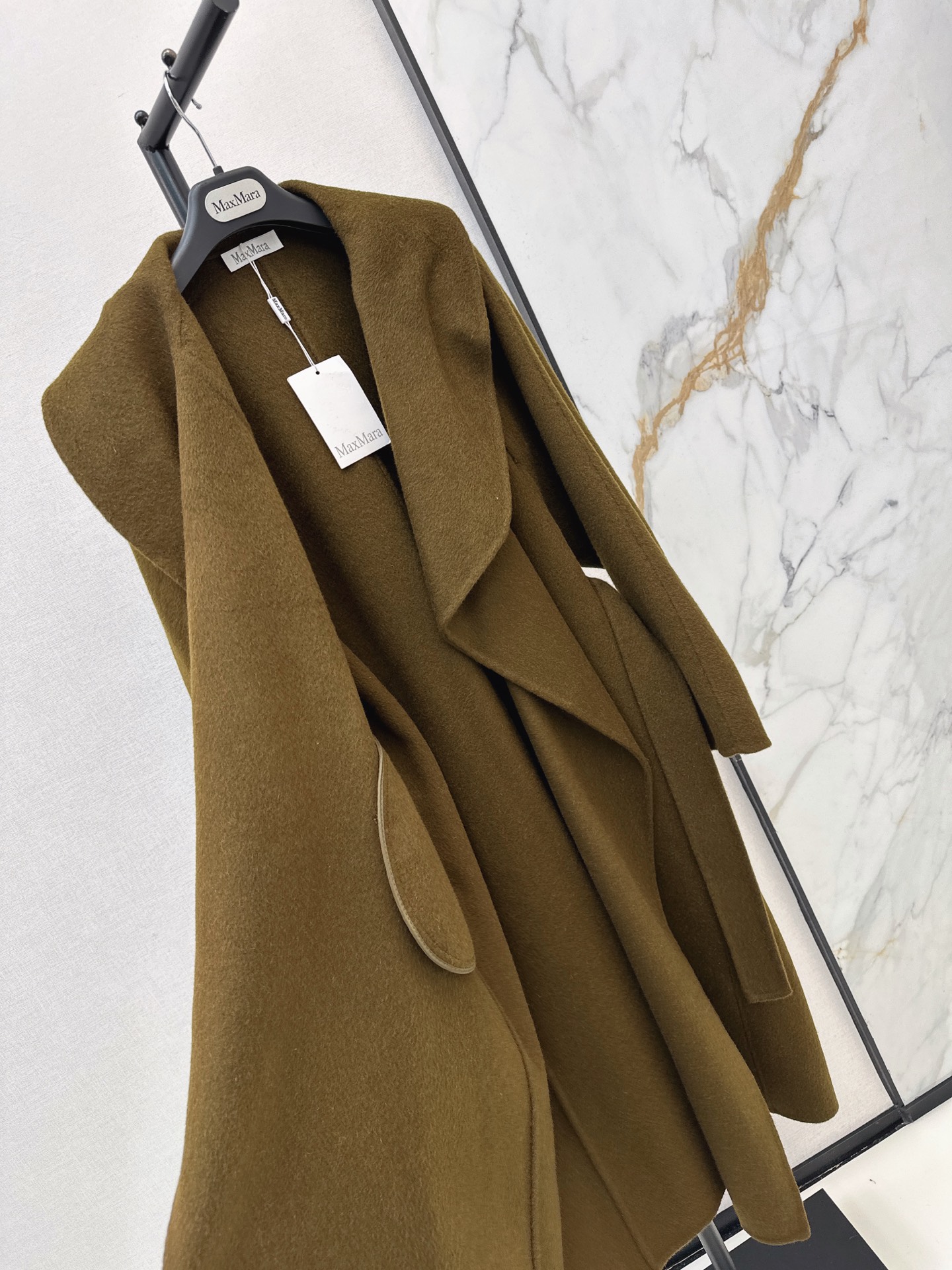 Max 26fw woolen belted overcoats