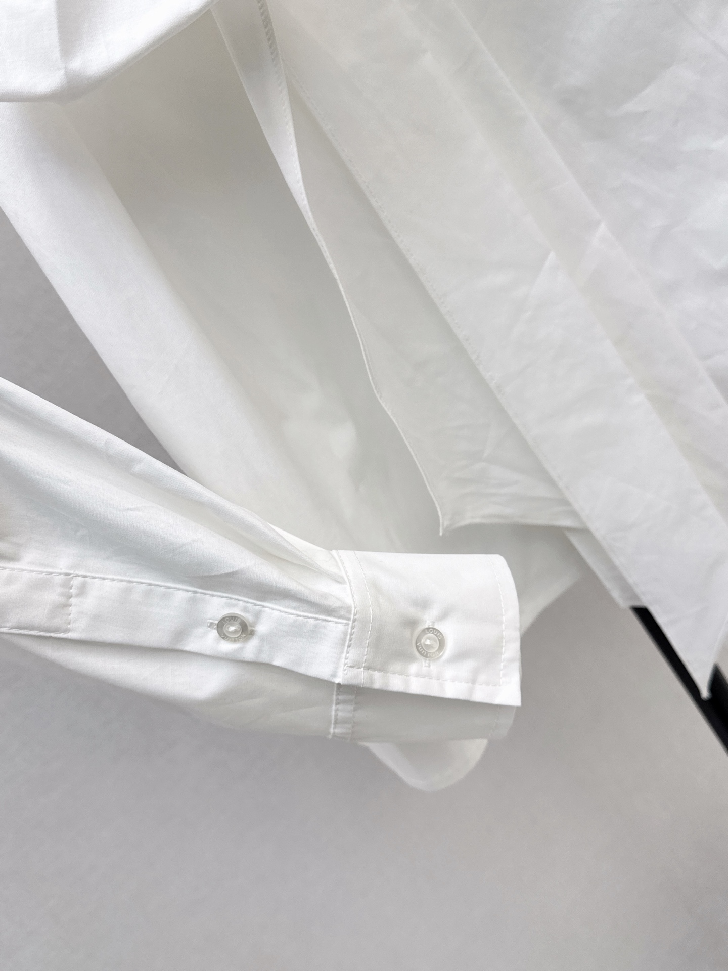 Loui 26fw bow ribbon shirt