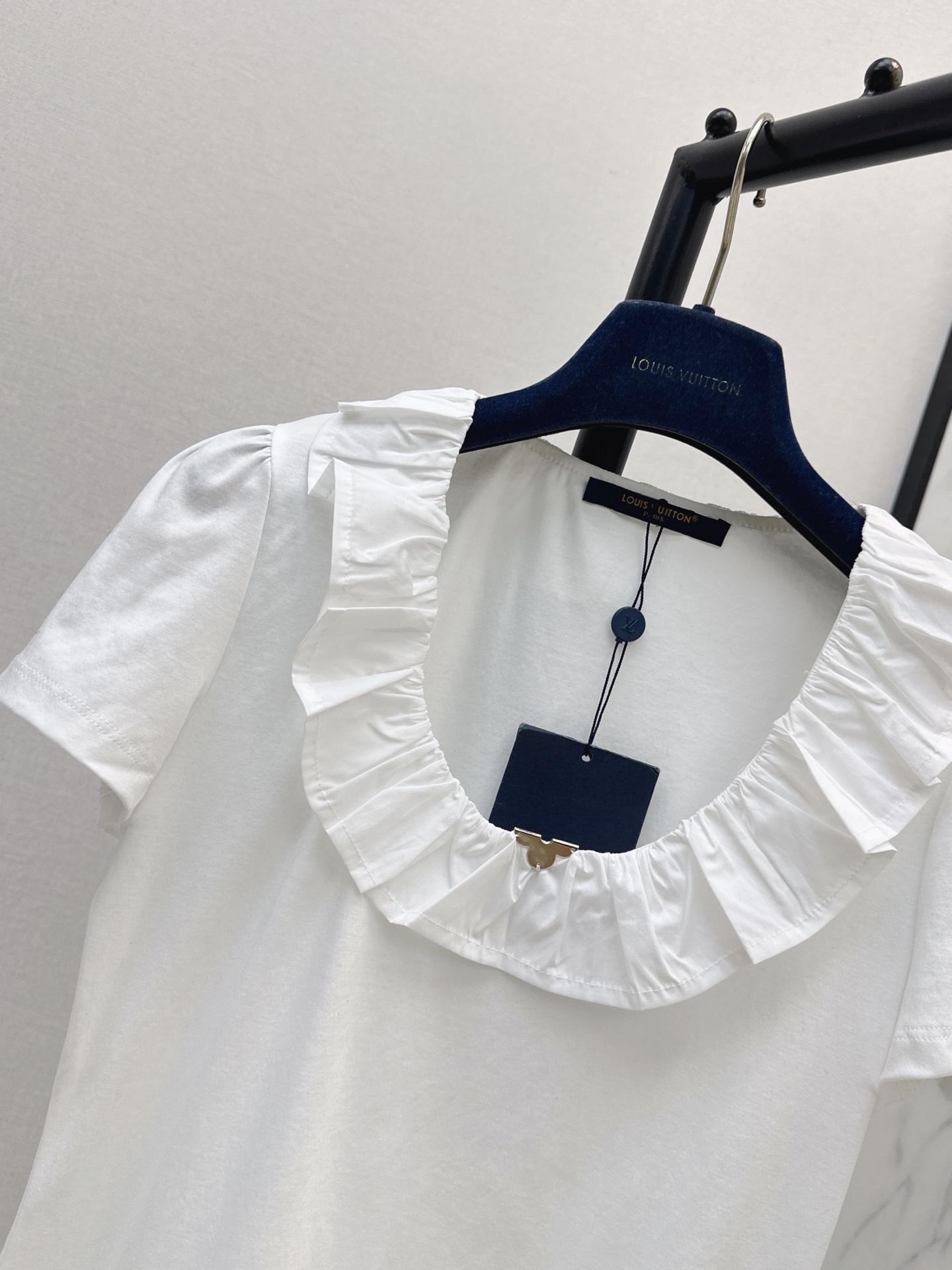 Loui 26fw ruffle t-shirt