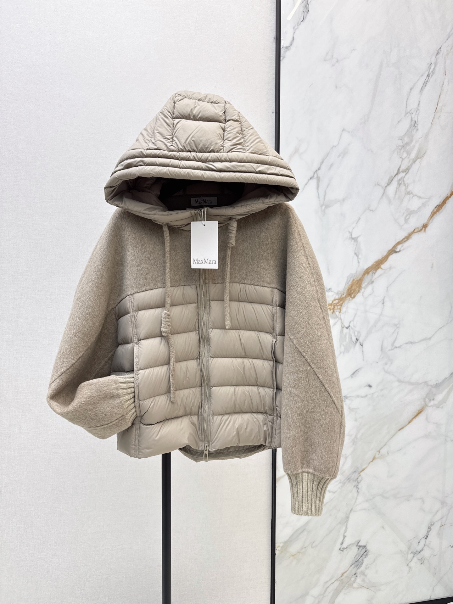 Max 26fw knit contract down jacket