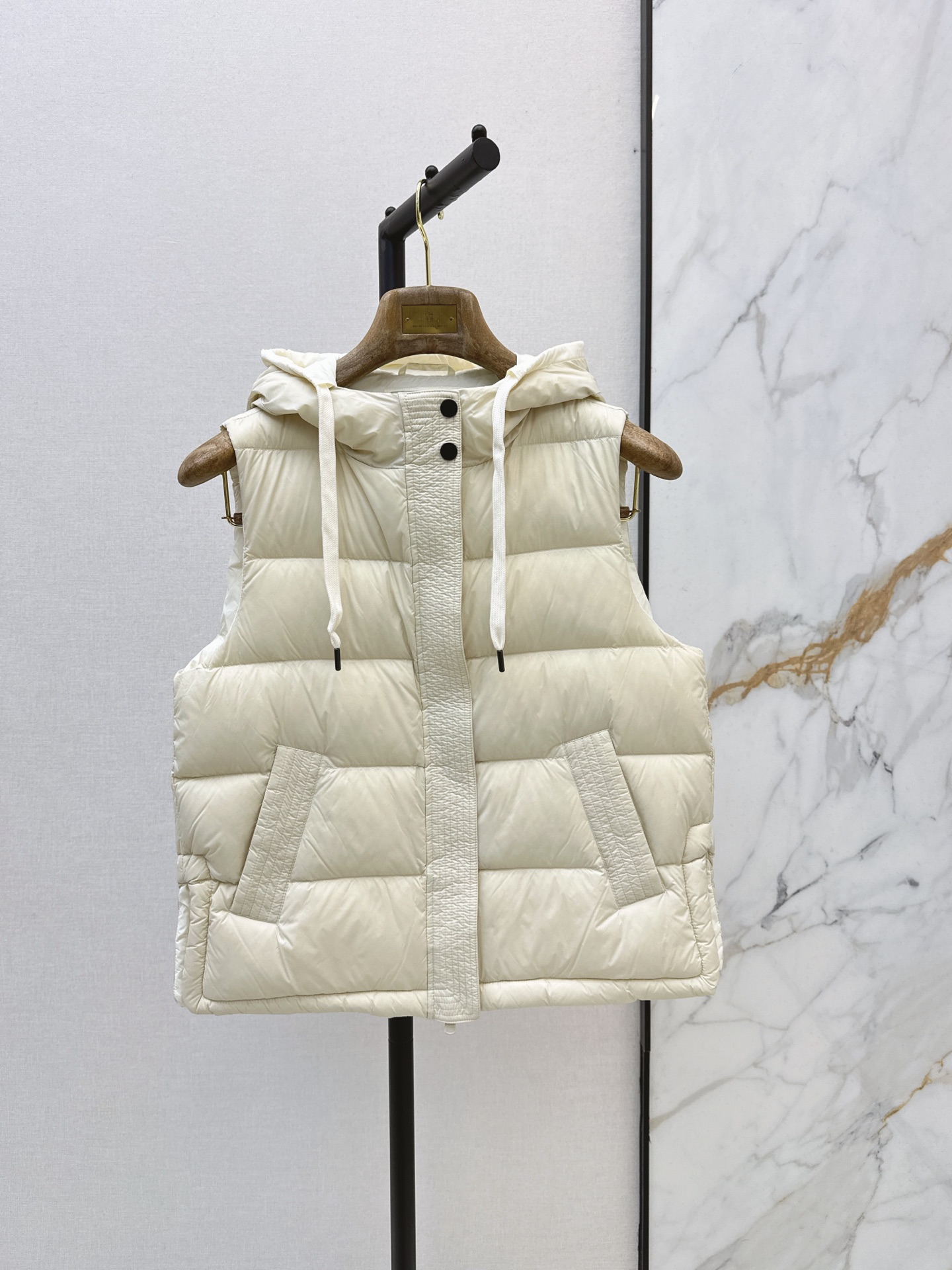 Brun 26fw hooded down vest
