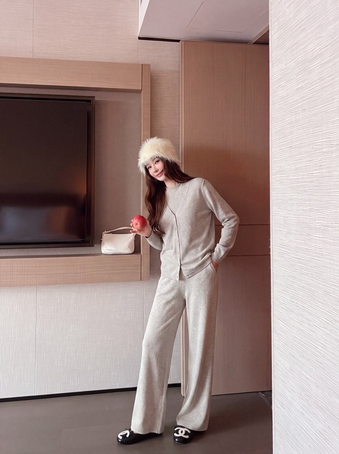 Her 26fw knit vest cardigan pants sets