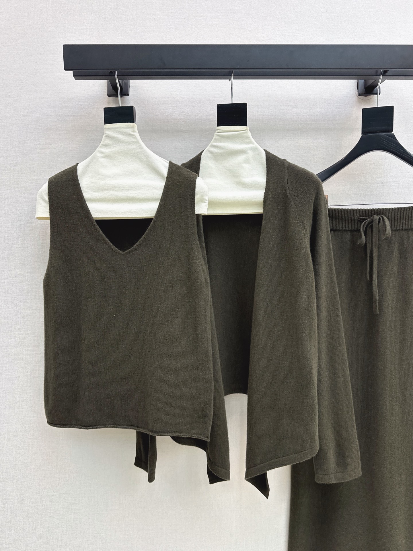 Max 26fw wool knit vest cardigan skirt sets