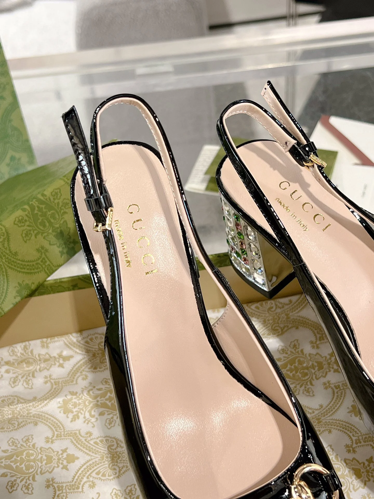 Gucc 26ss rhinestone slingback chunky heel