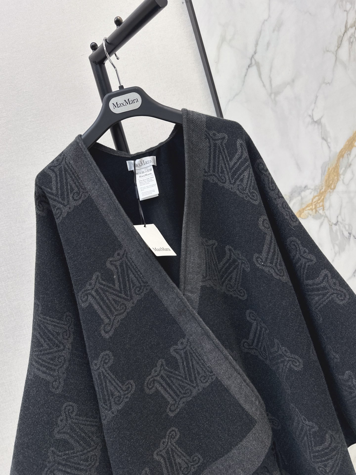 Max 26fw wool shawls