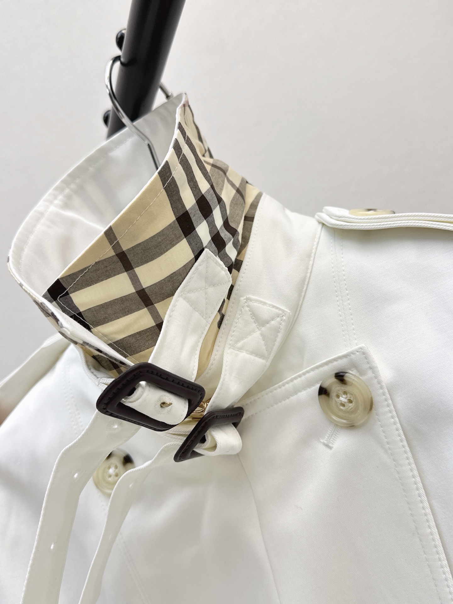 Bur 26fw cropped trench coats