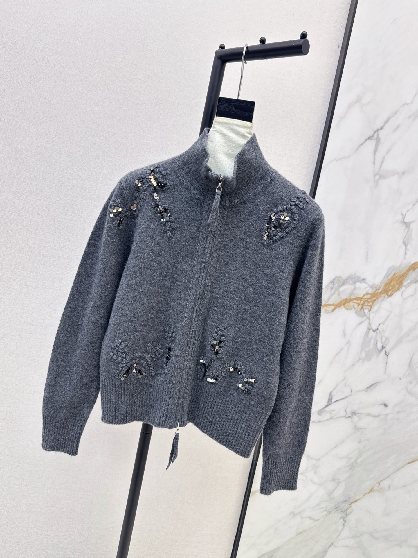Brun 26fw embroidery zipper cardigan
