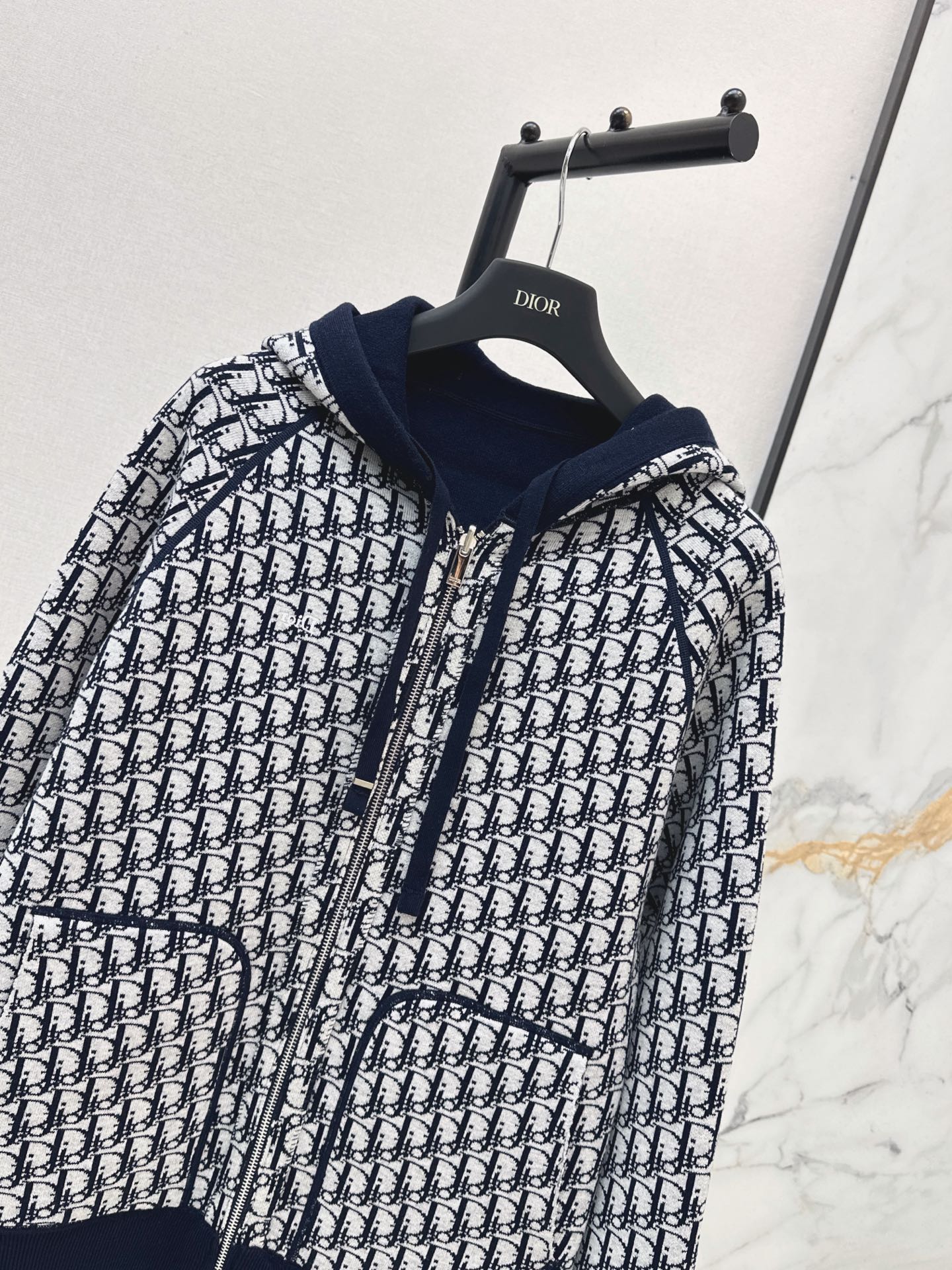 CD 26fw reversible hooded jacket