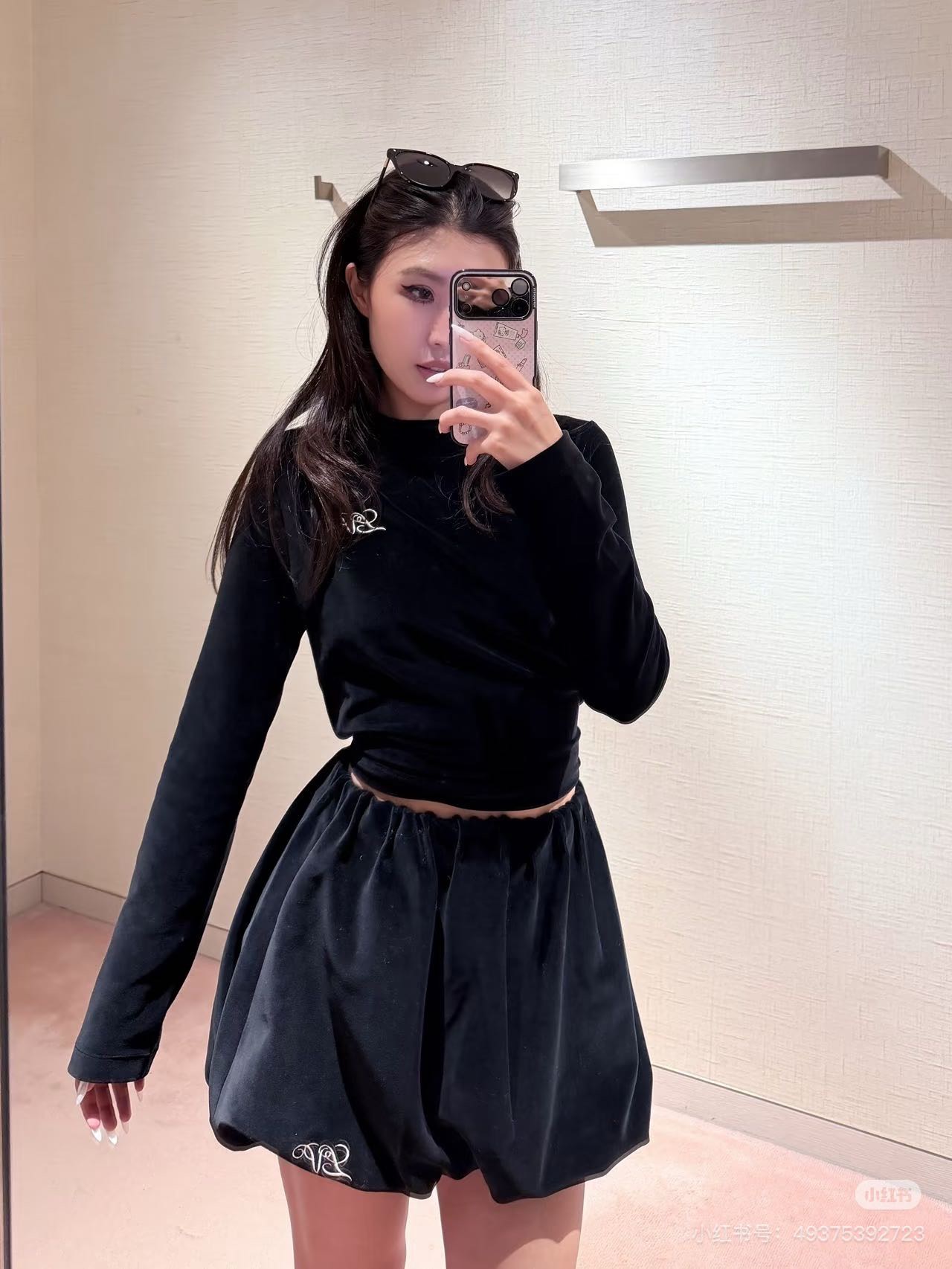 Loui 26fw velvet skirt