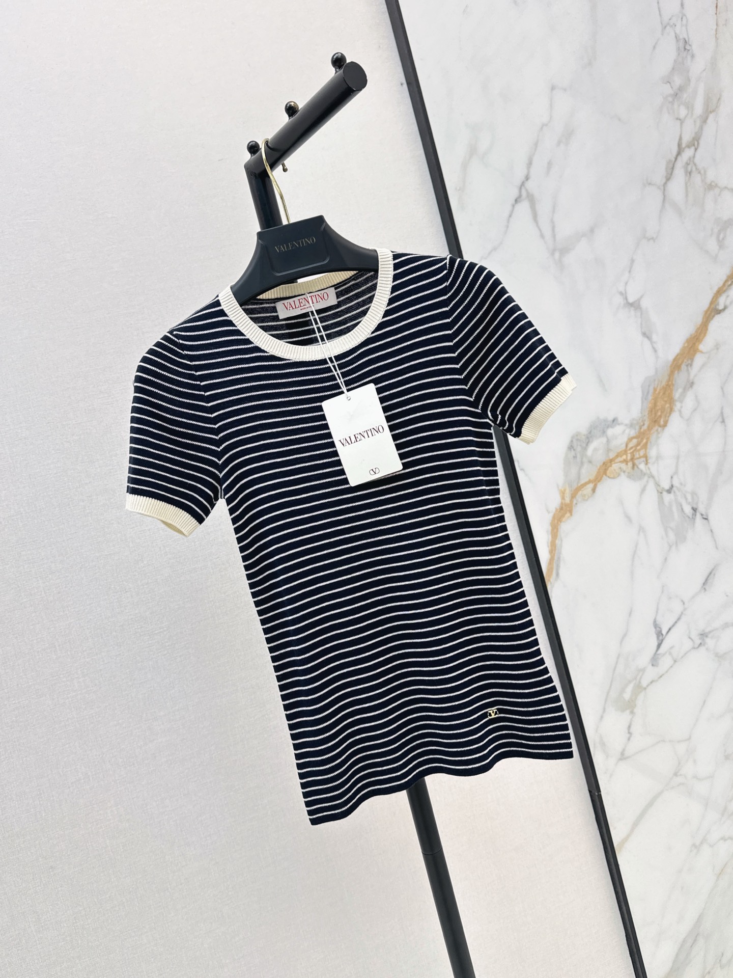Valen 26fw stripe knitwear