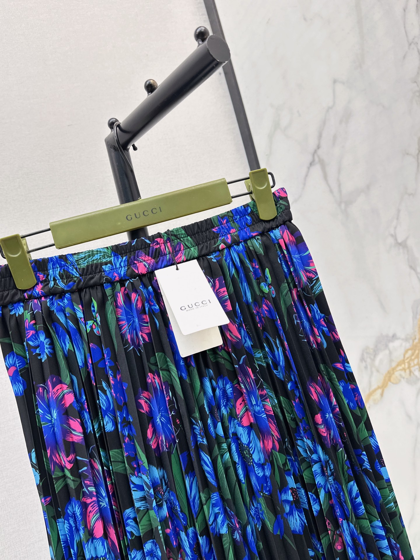 Guc 26fw print floarl pleated skirt