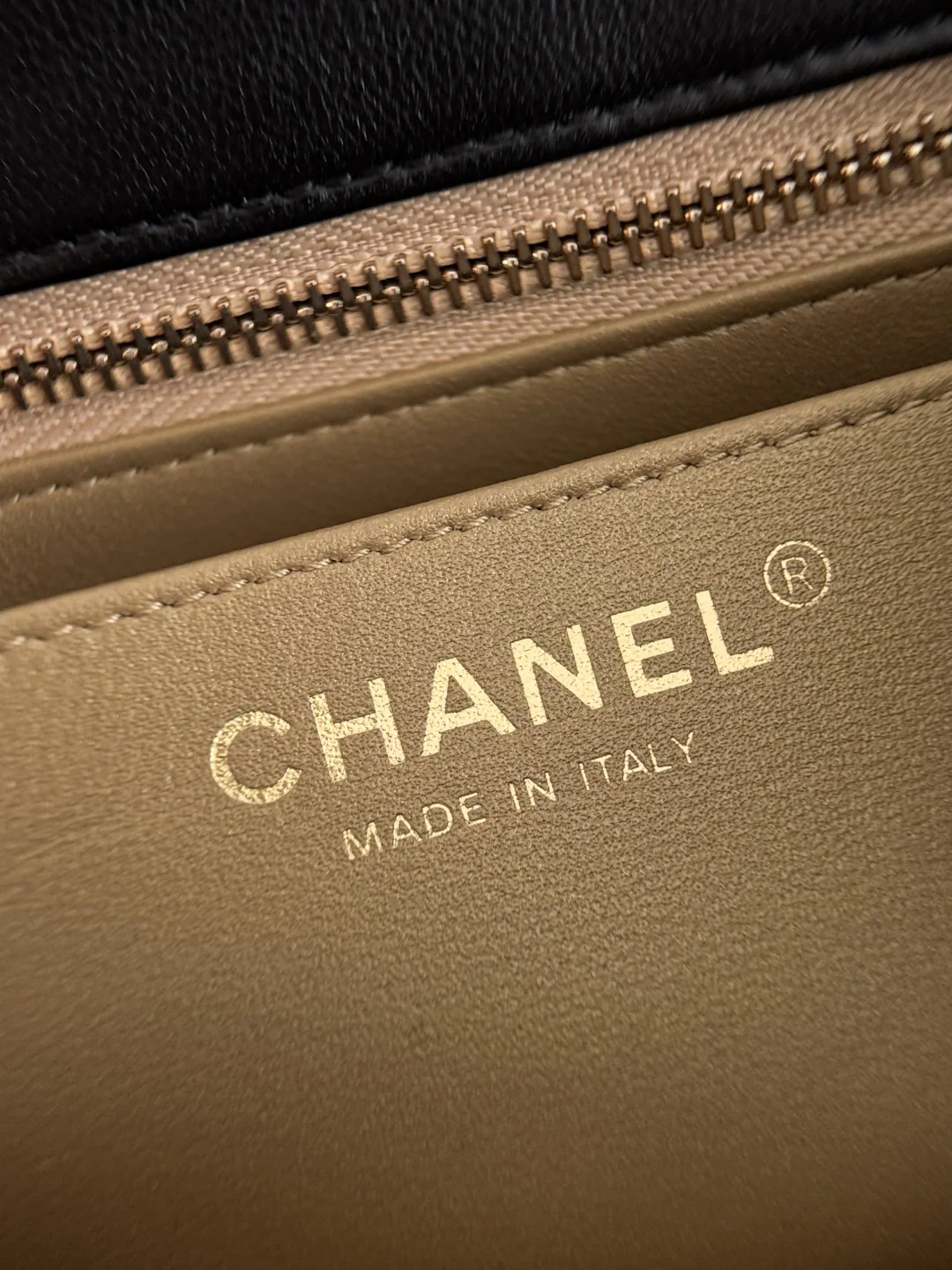 Chan cf18 chain shoulder bag