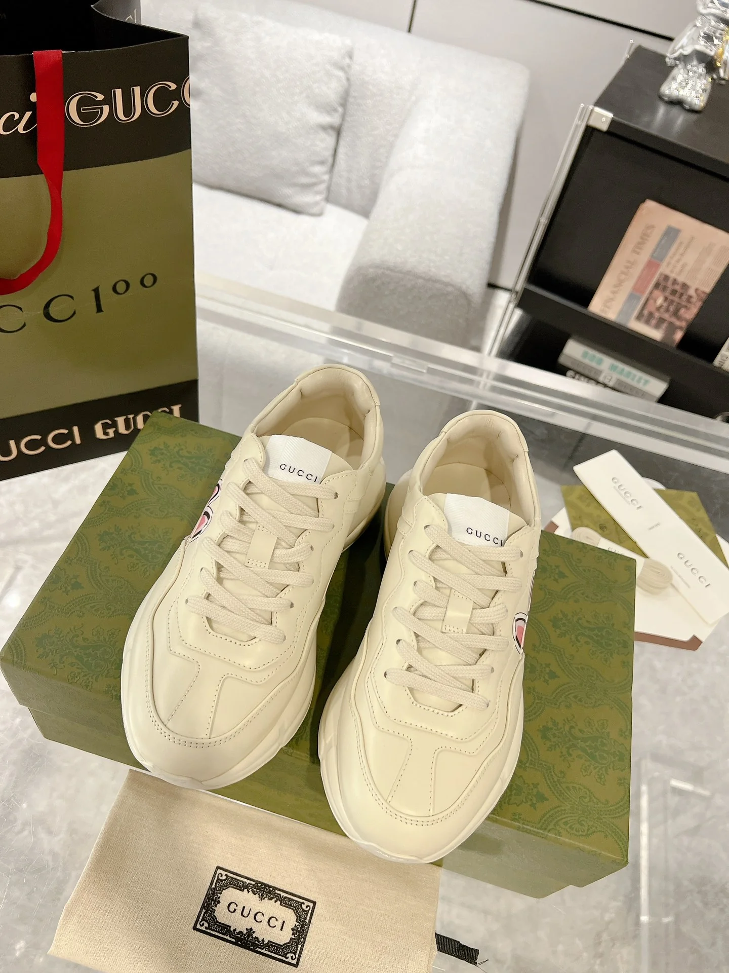 Gucc 25fw dad's shoes