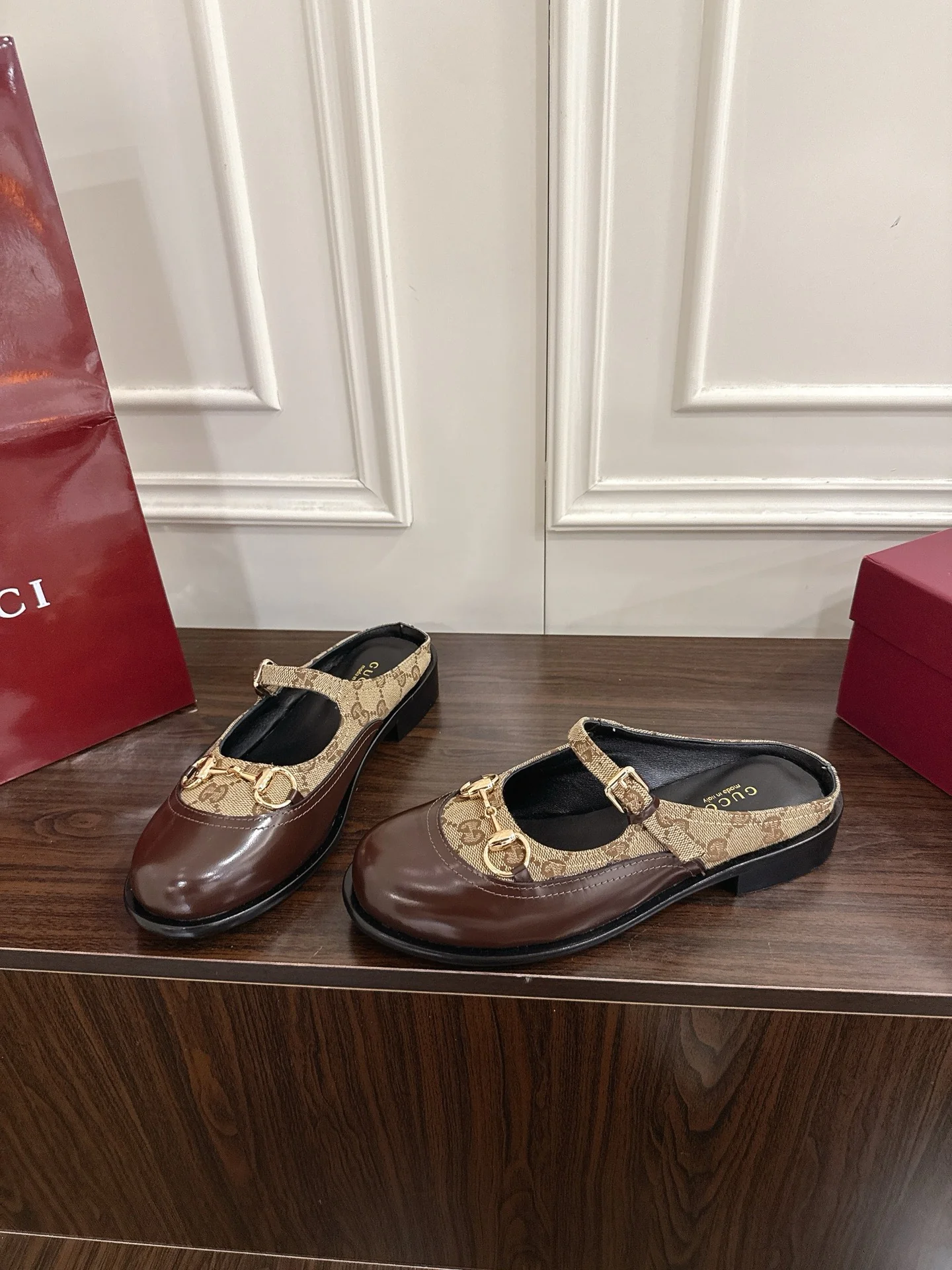 Guc 25fw mary jane mules shoes