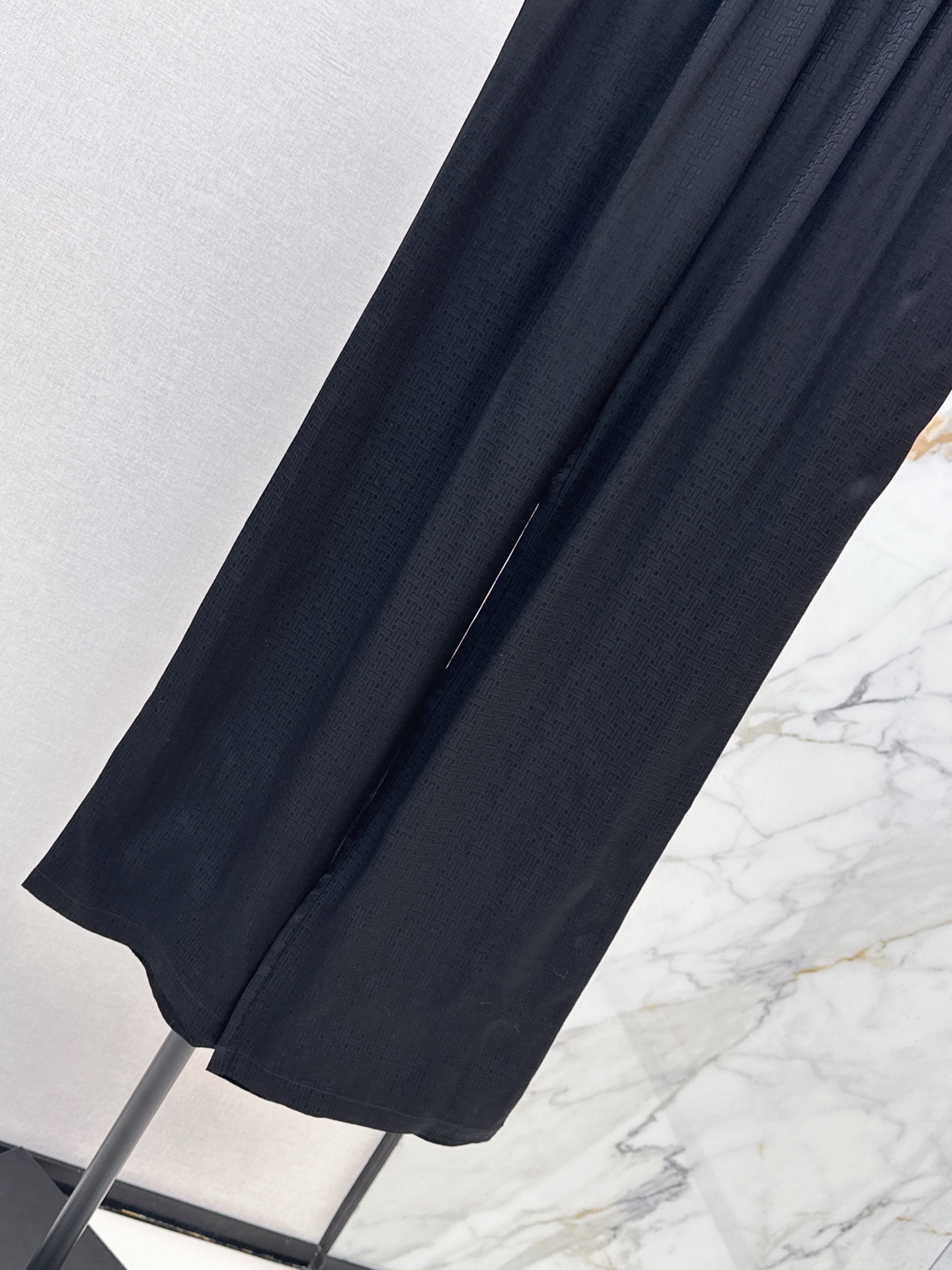 Her 26fw straight-leg pants