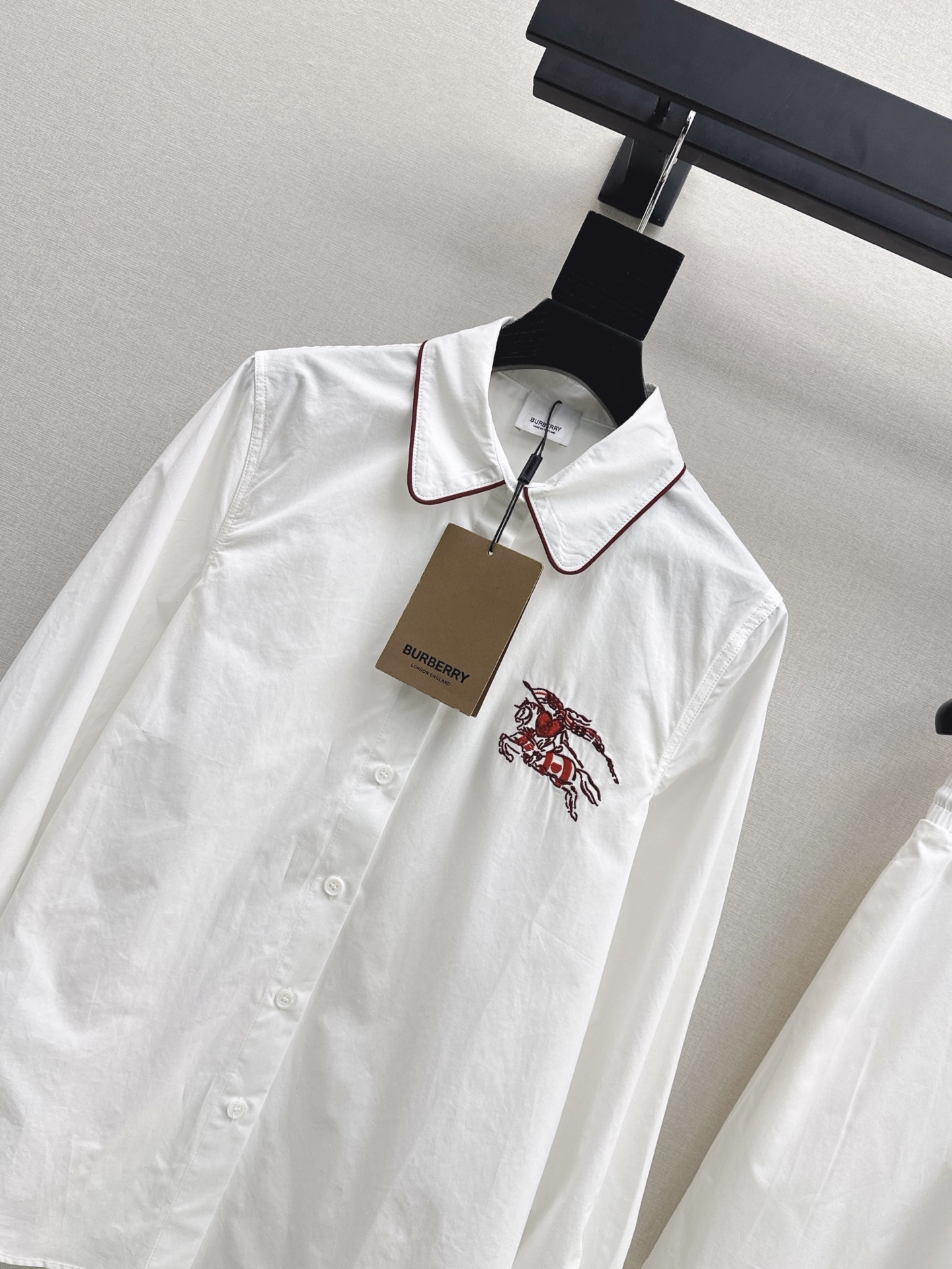 Burb 26fw embroidery shirt