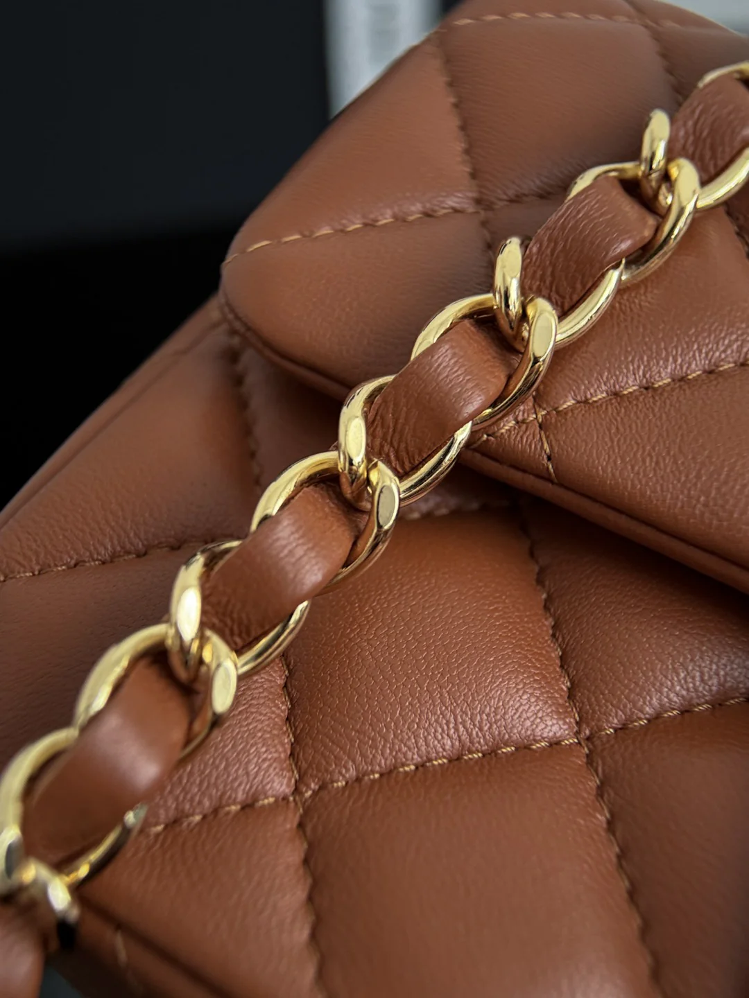 Chan cf20 chain shoulder bag