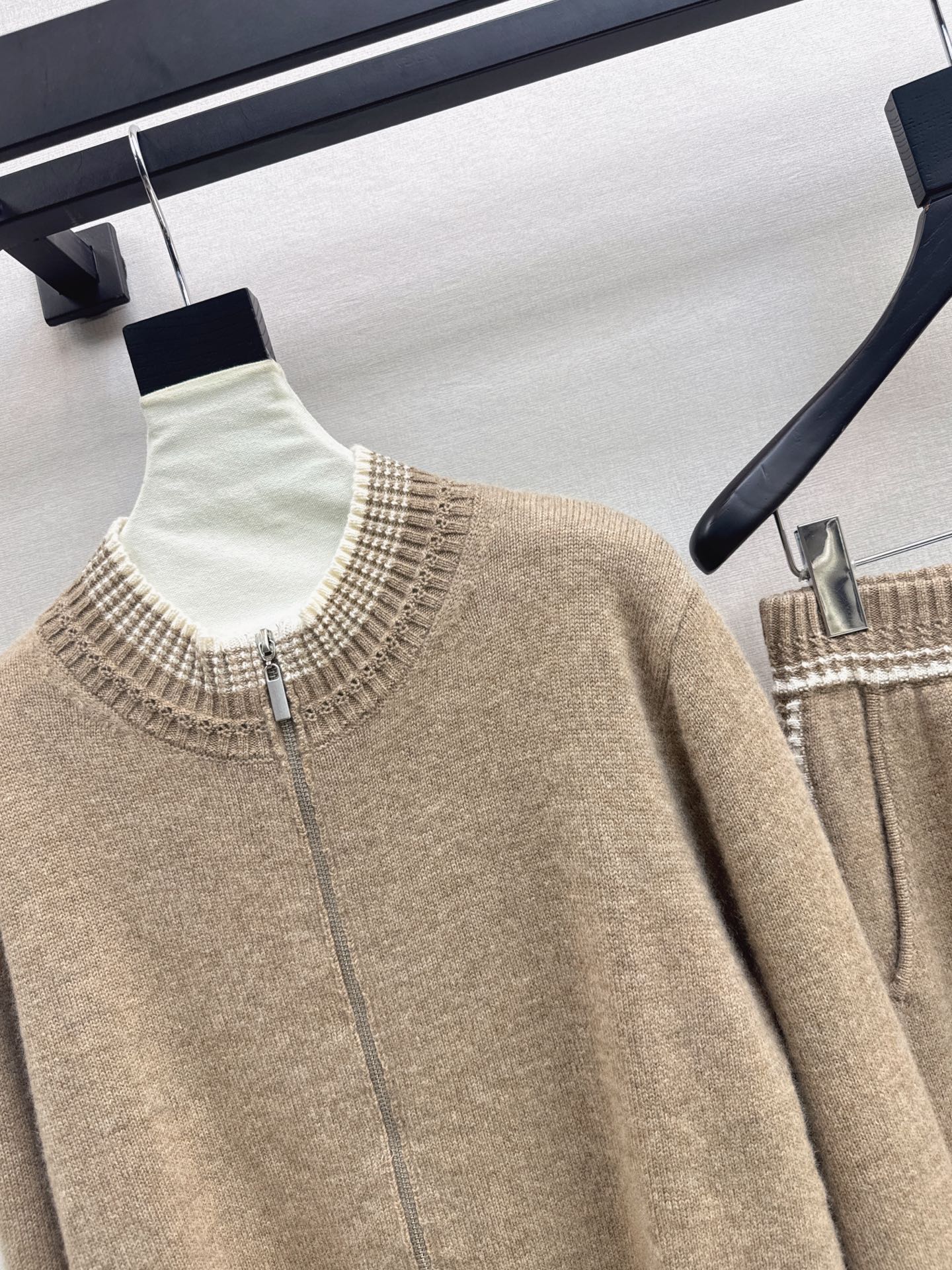 Brun 26fw cashmere cardigan pants set