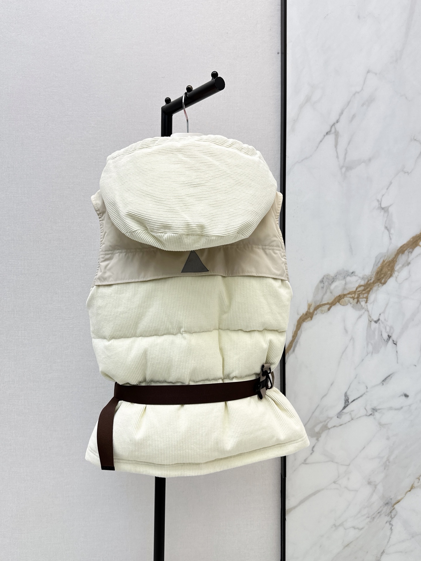 Monc 26fw hooded deatchable down jacket