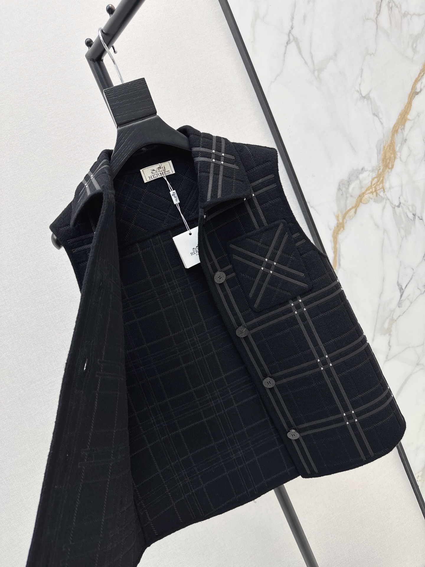 Her 26fw embroidery woole vest