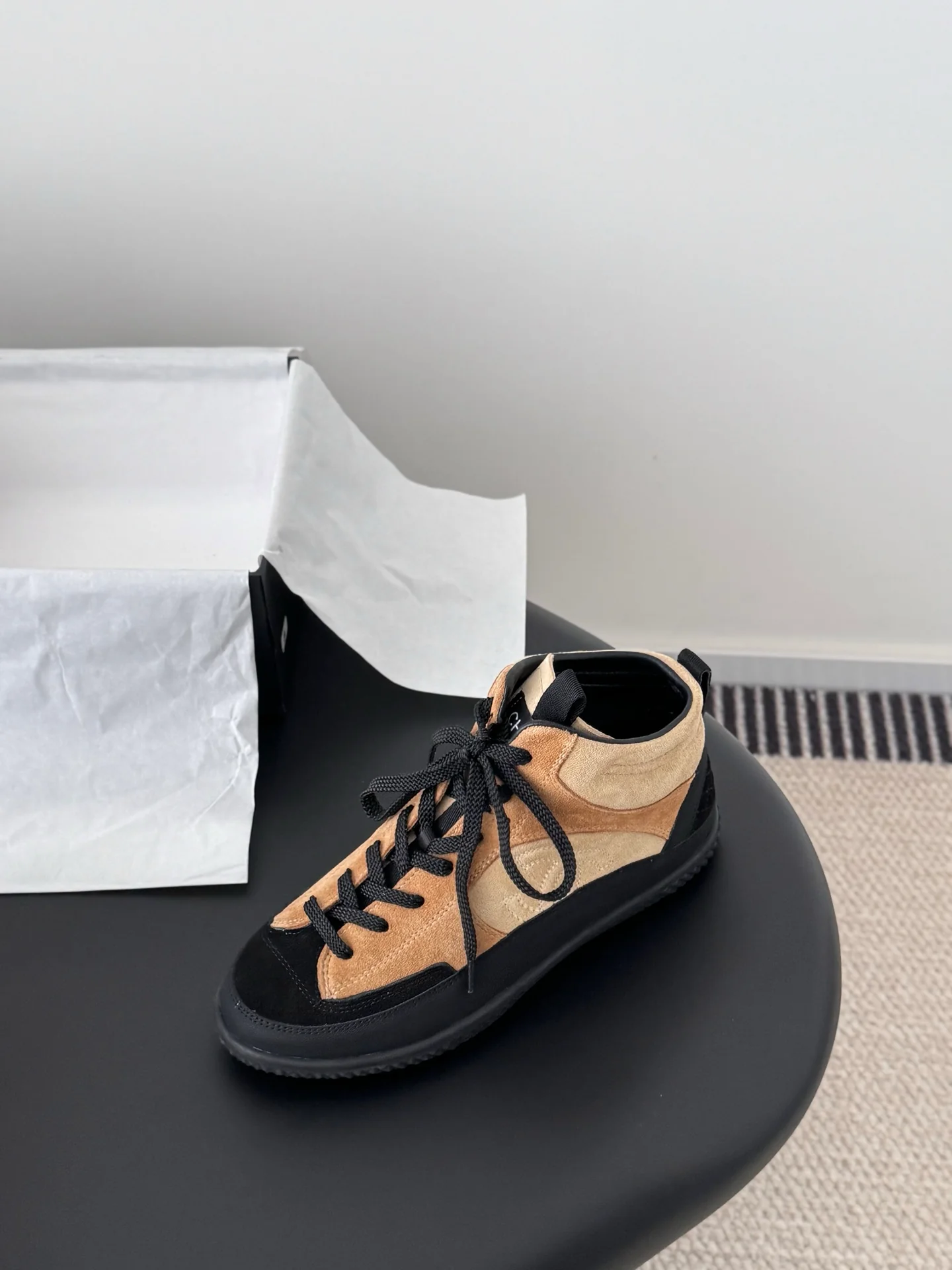 Chan 25fw sneaker with high tops
