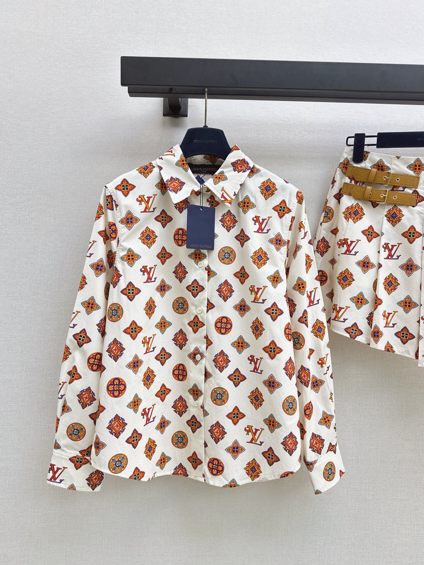 Loui 26fw print shirt skirt sets