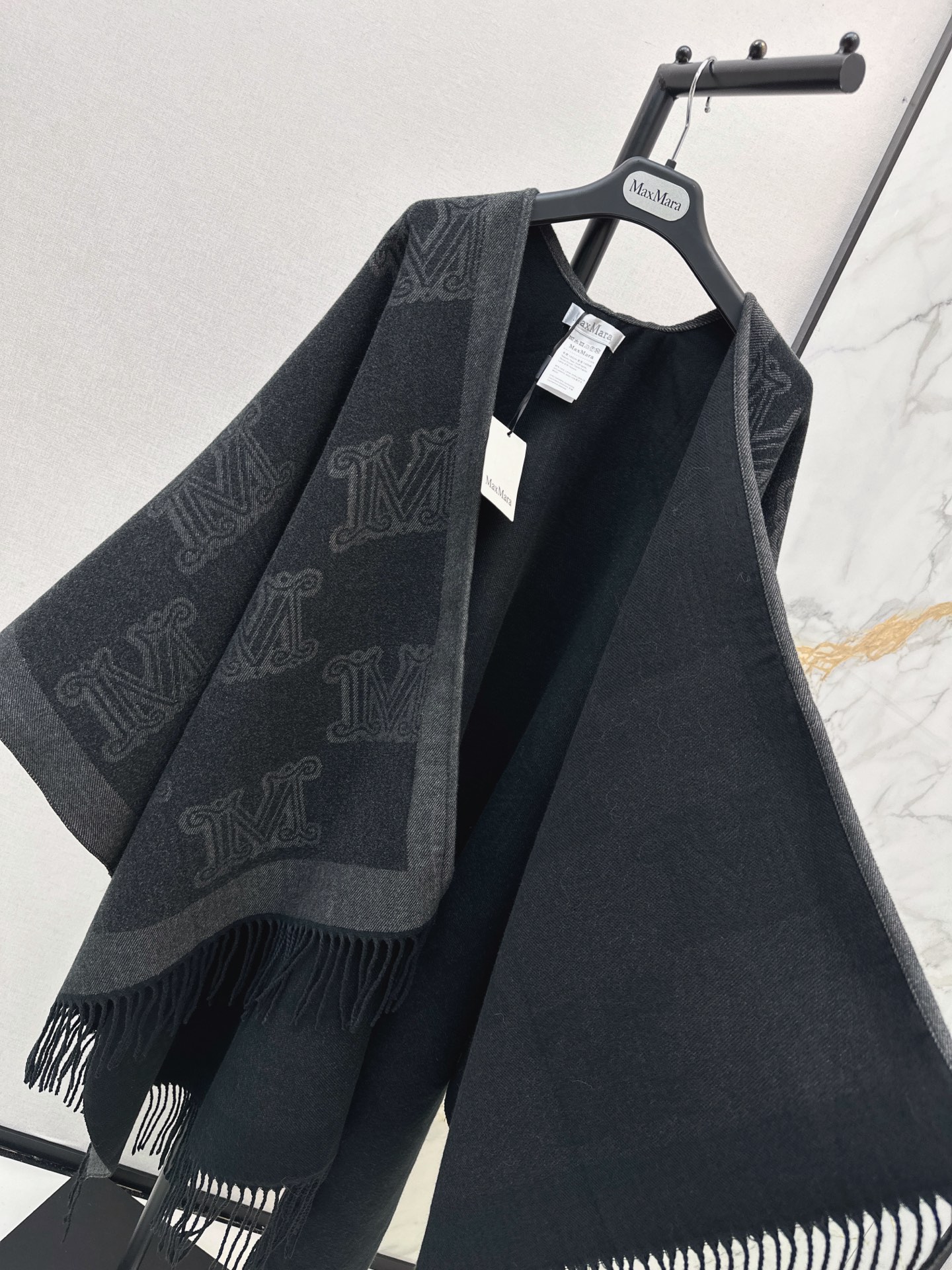 Max 26fw wool shawls