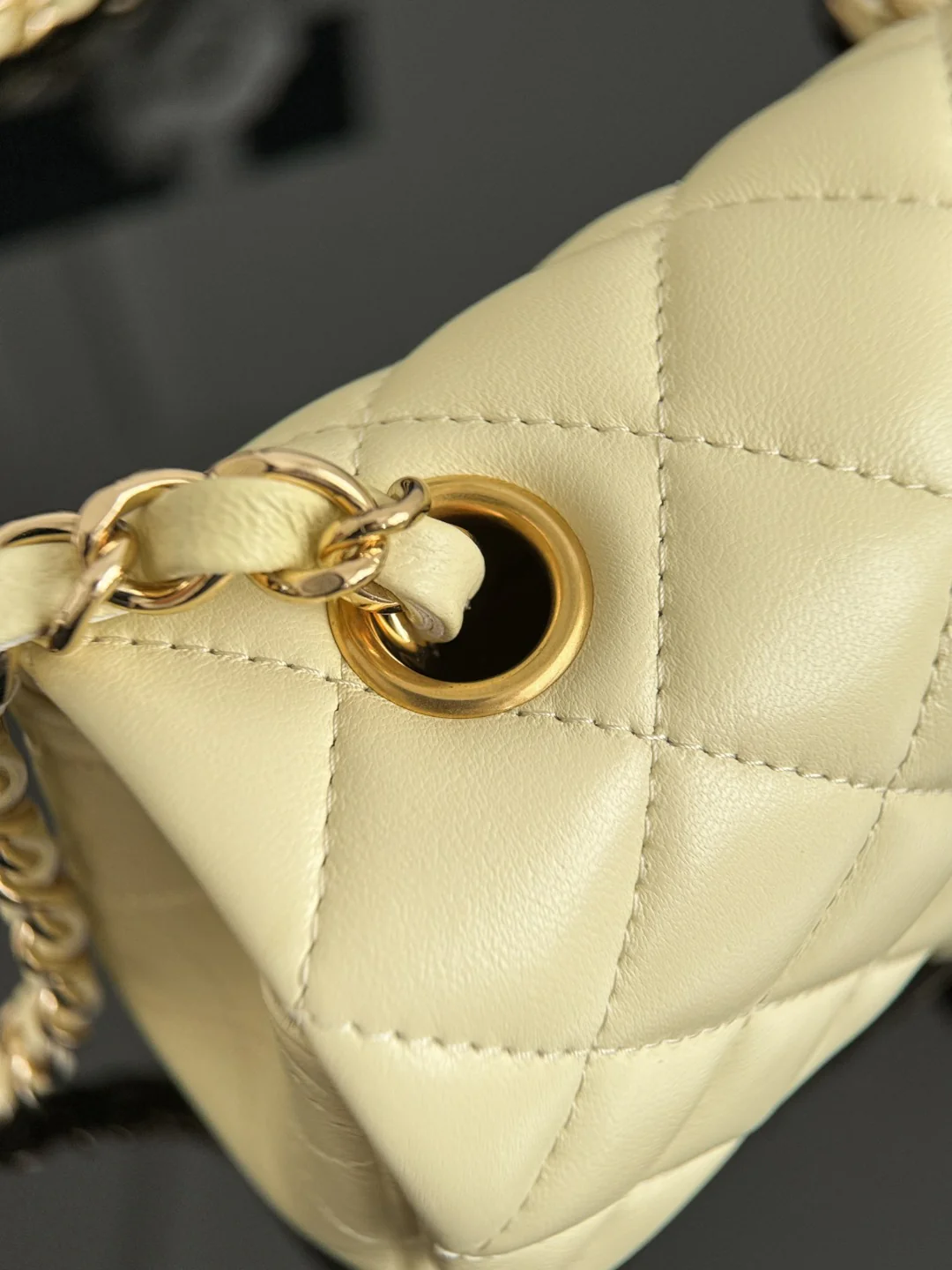 Chan cf20 chain shoulder bag