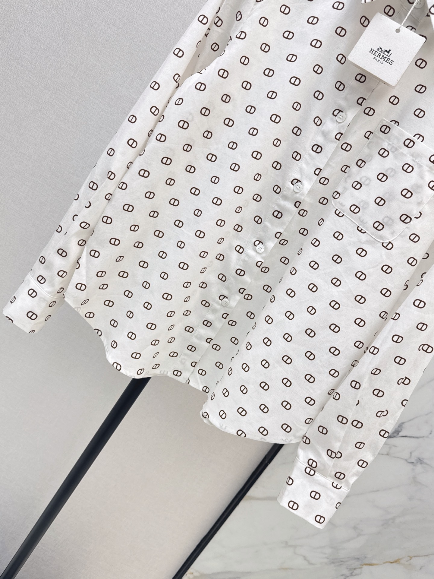 Her 26fw print shirt