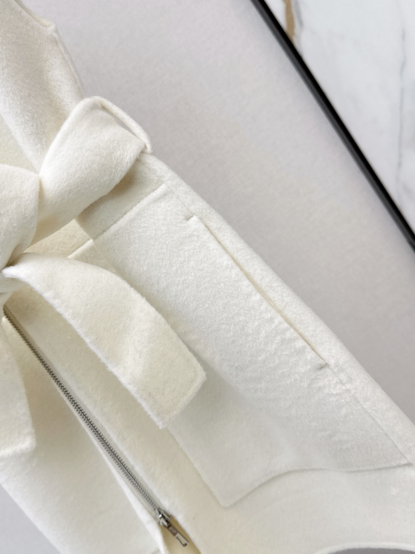 Her 26fw woolen belted vest