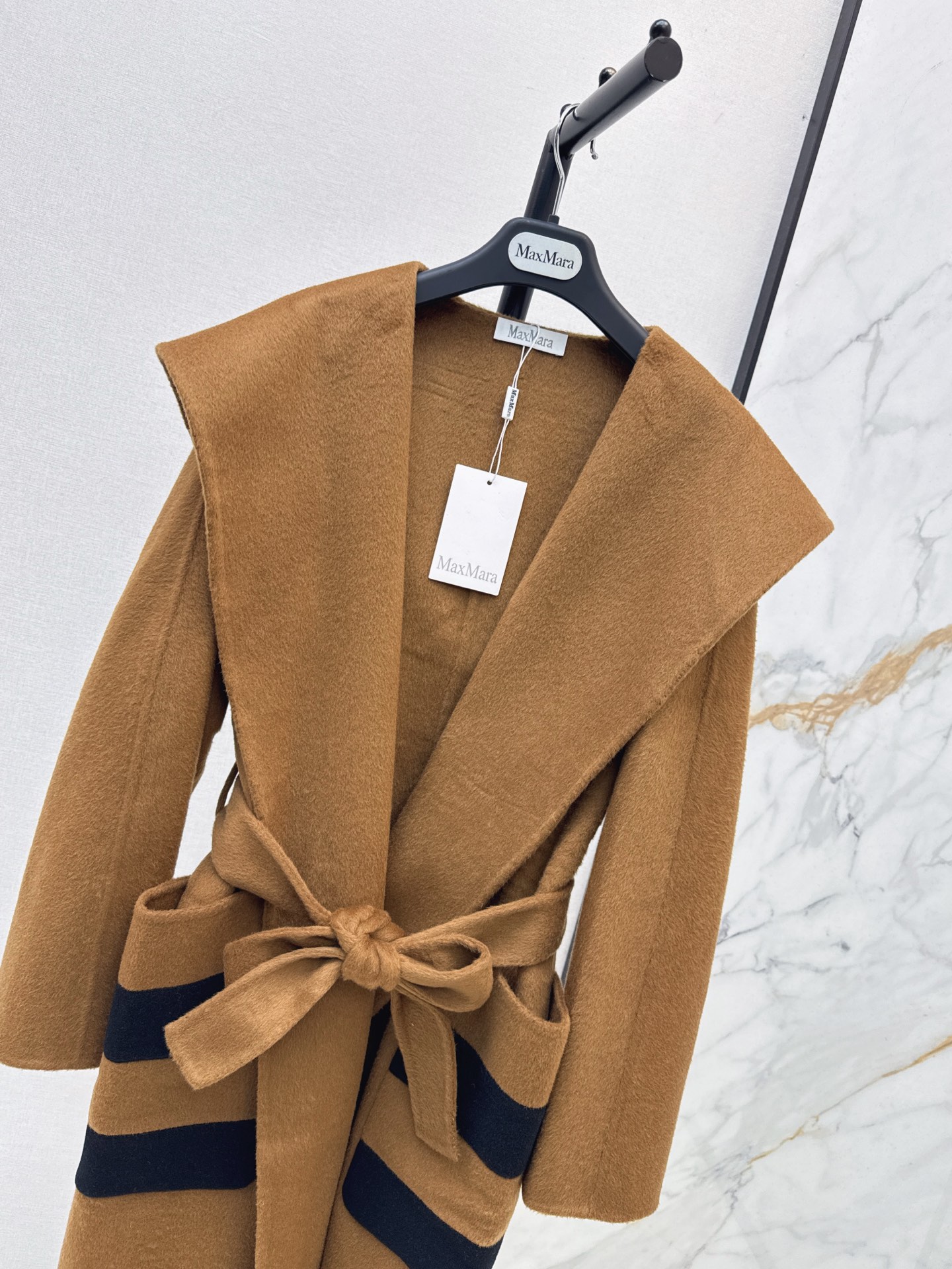 Max 26fw woolen hooded overcoats