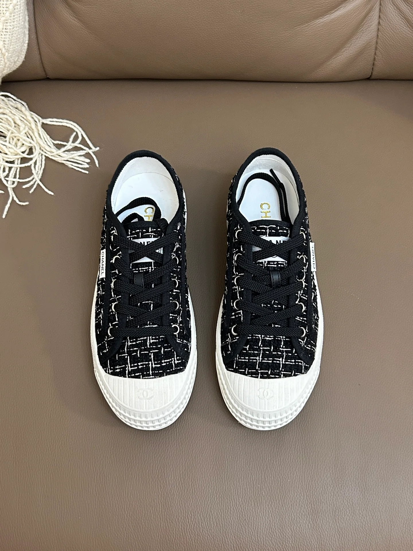 Chan 25fw causal canvas sneakers