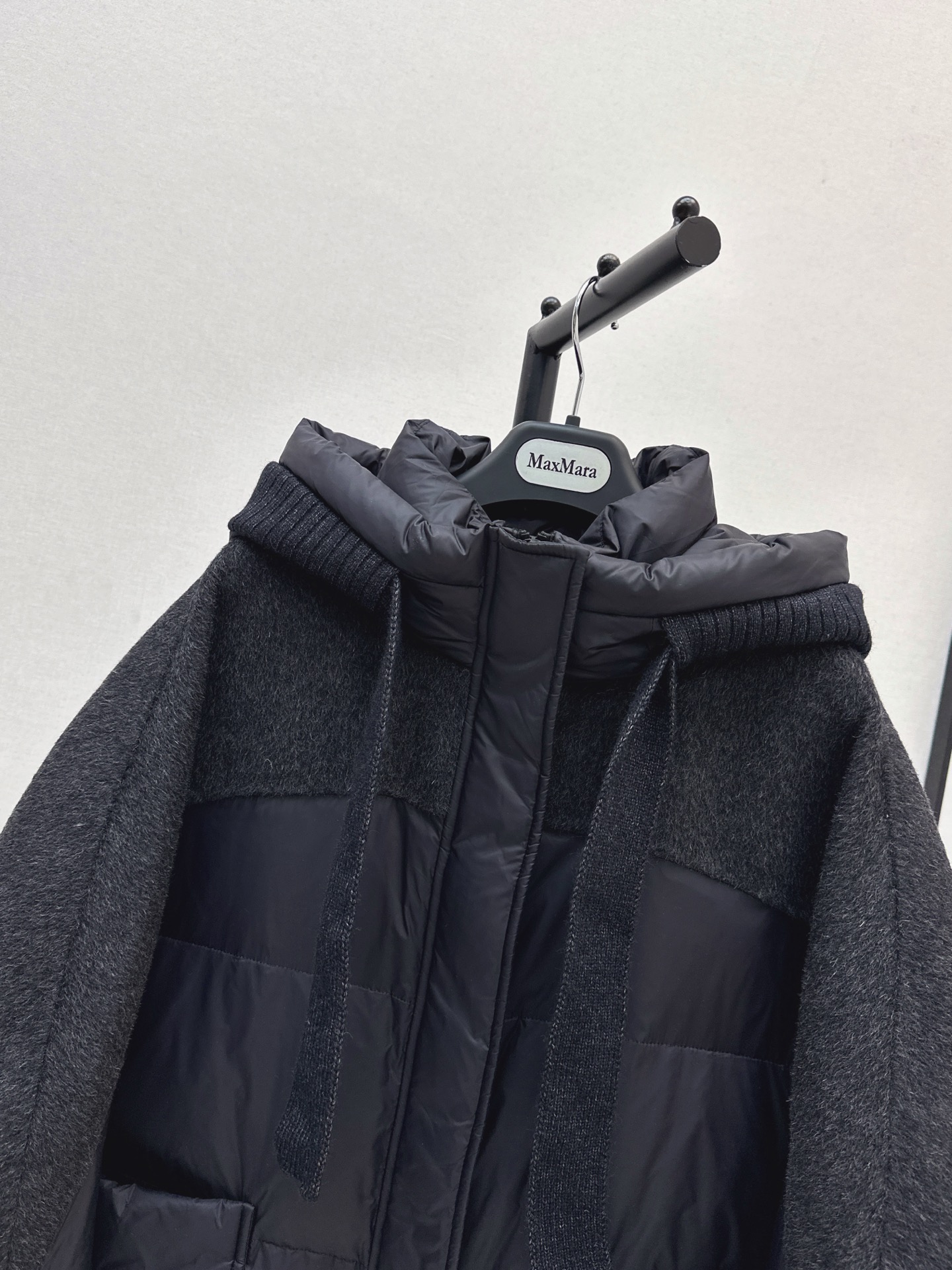 Max 26fw knit contract hooded down jacket