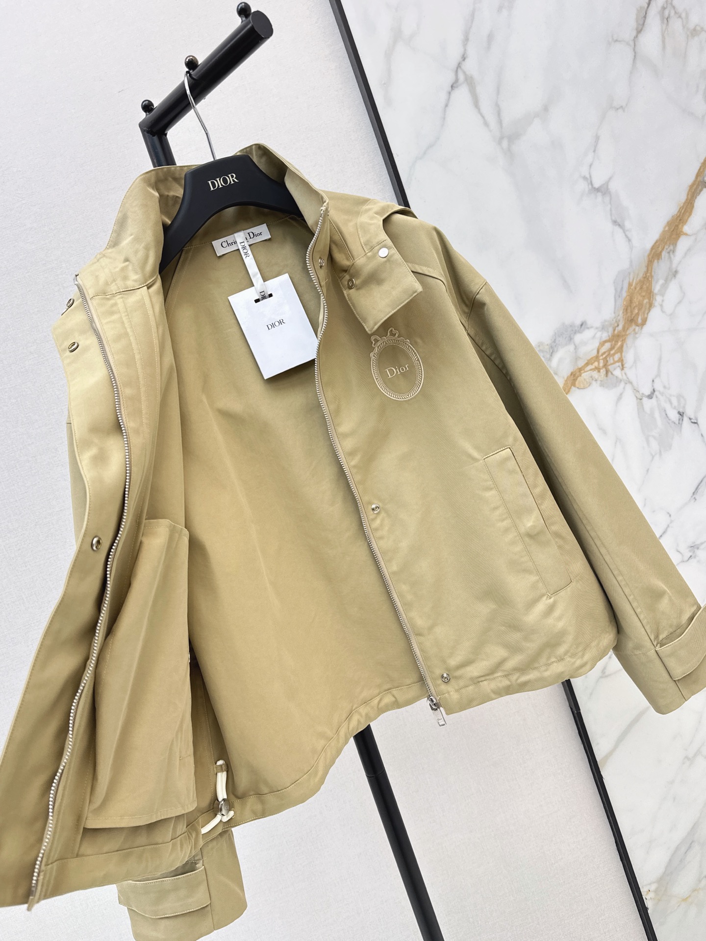 CD26fw hooded jacket