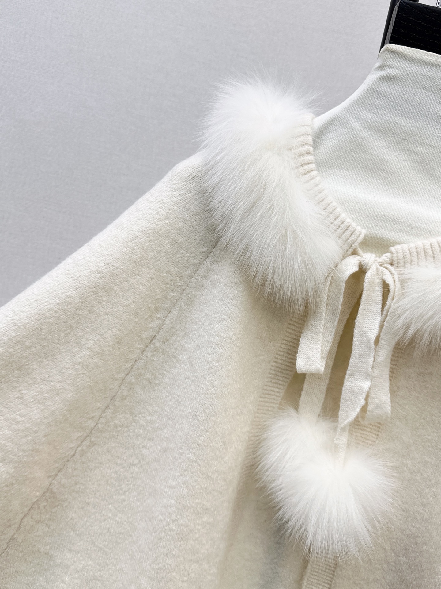 Fen 26fw fur-trim knit cape jacket