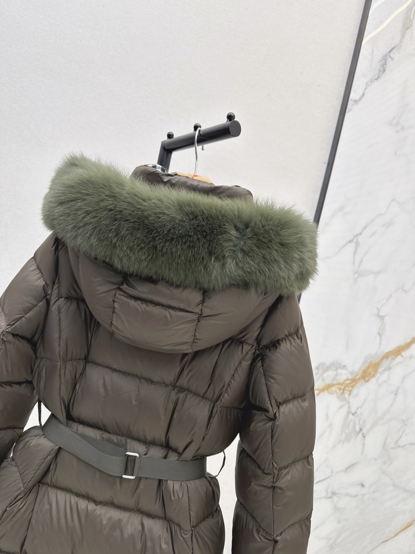 Bur 26fw Hooded Belted Down Jacket