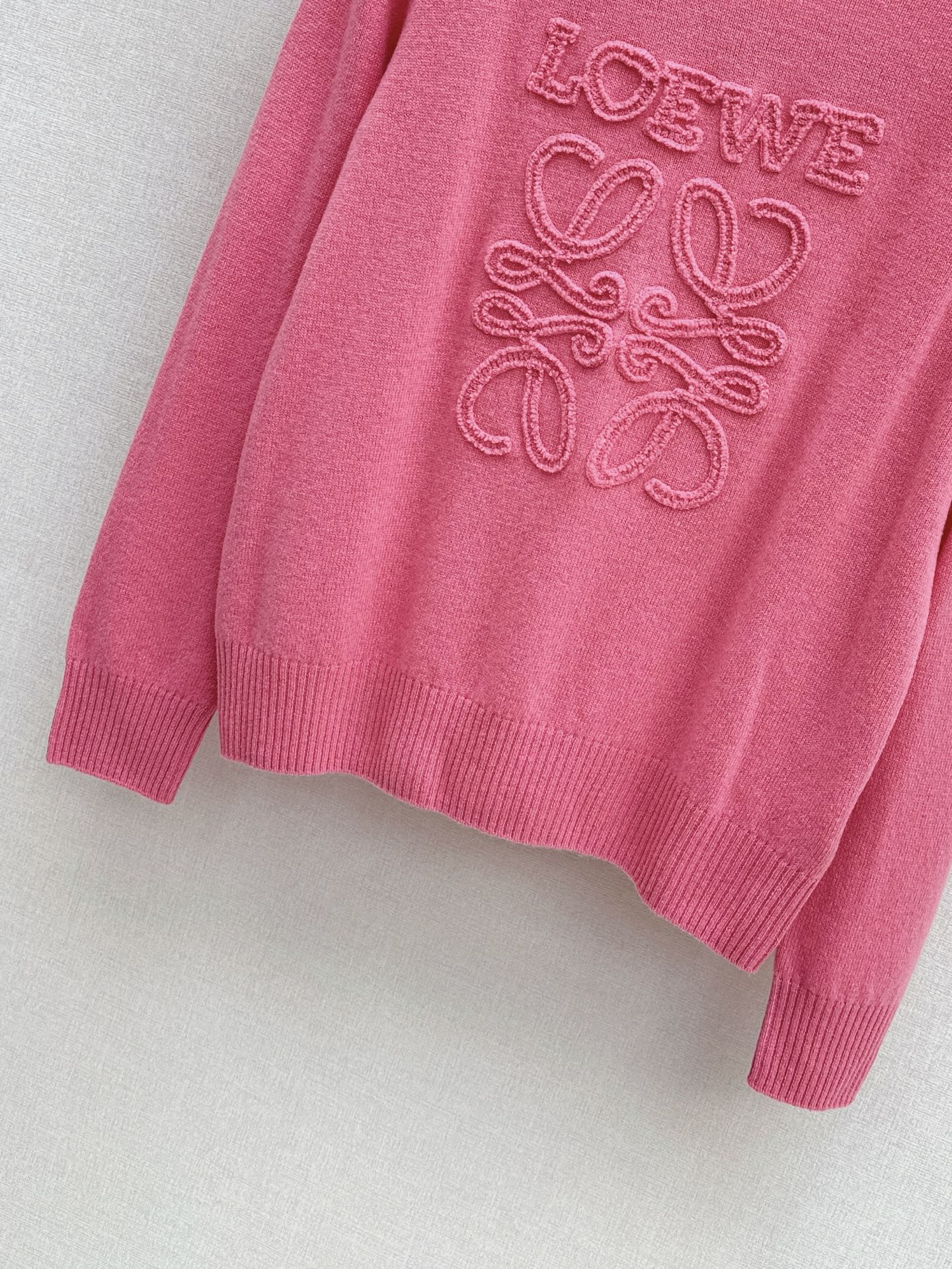 Loe 26fw embroidery sweater