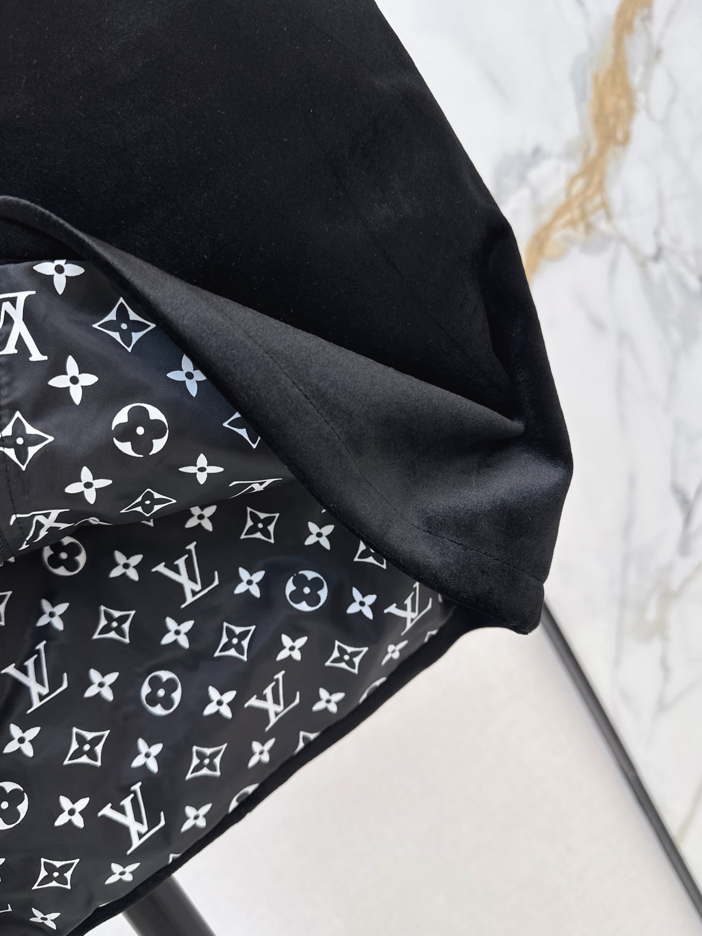 Loui 26fw zip-up skirt