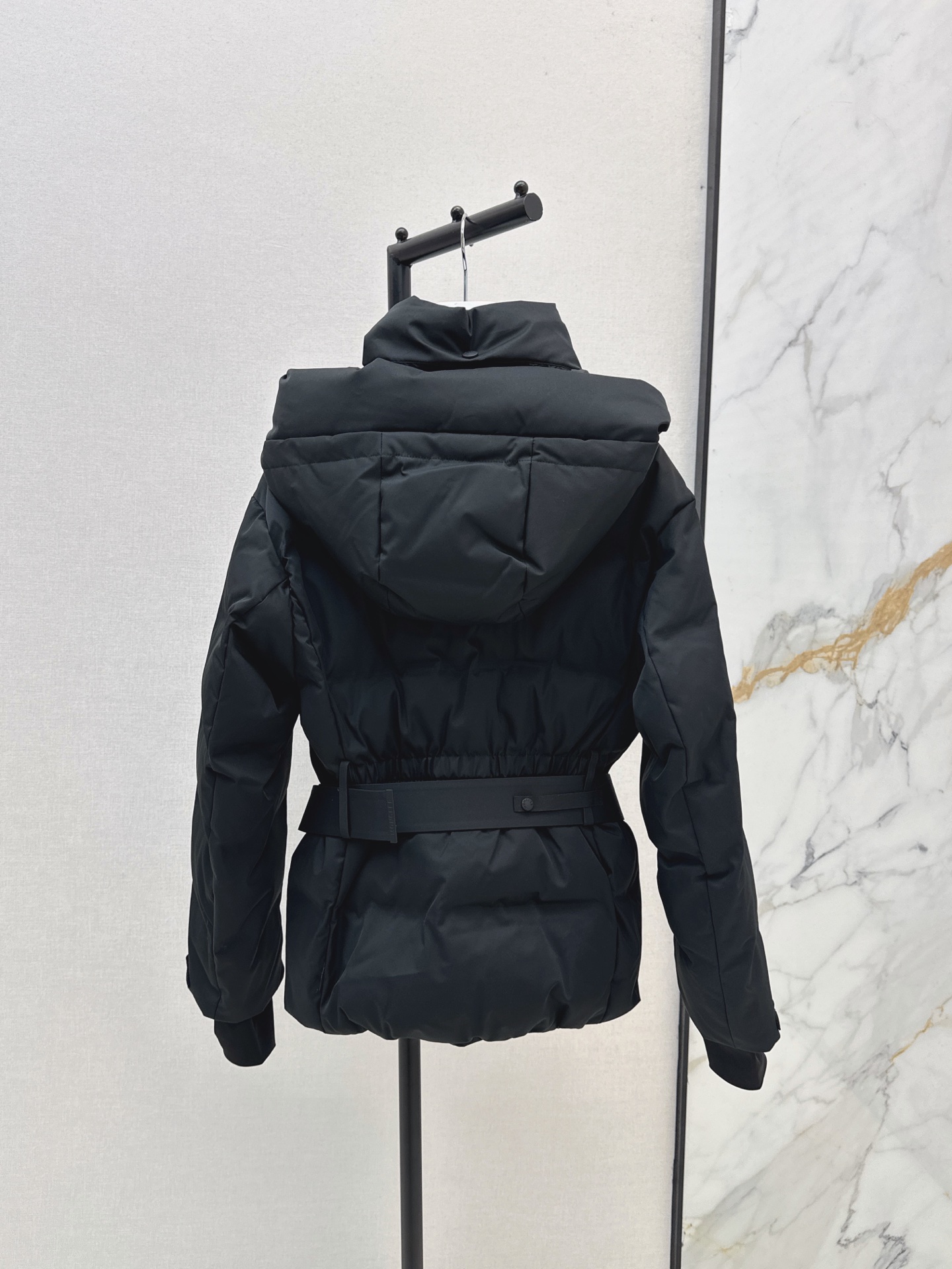 Monc 26fw belted hooded down jacket
