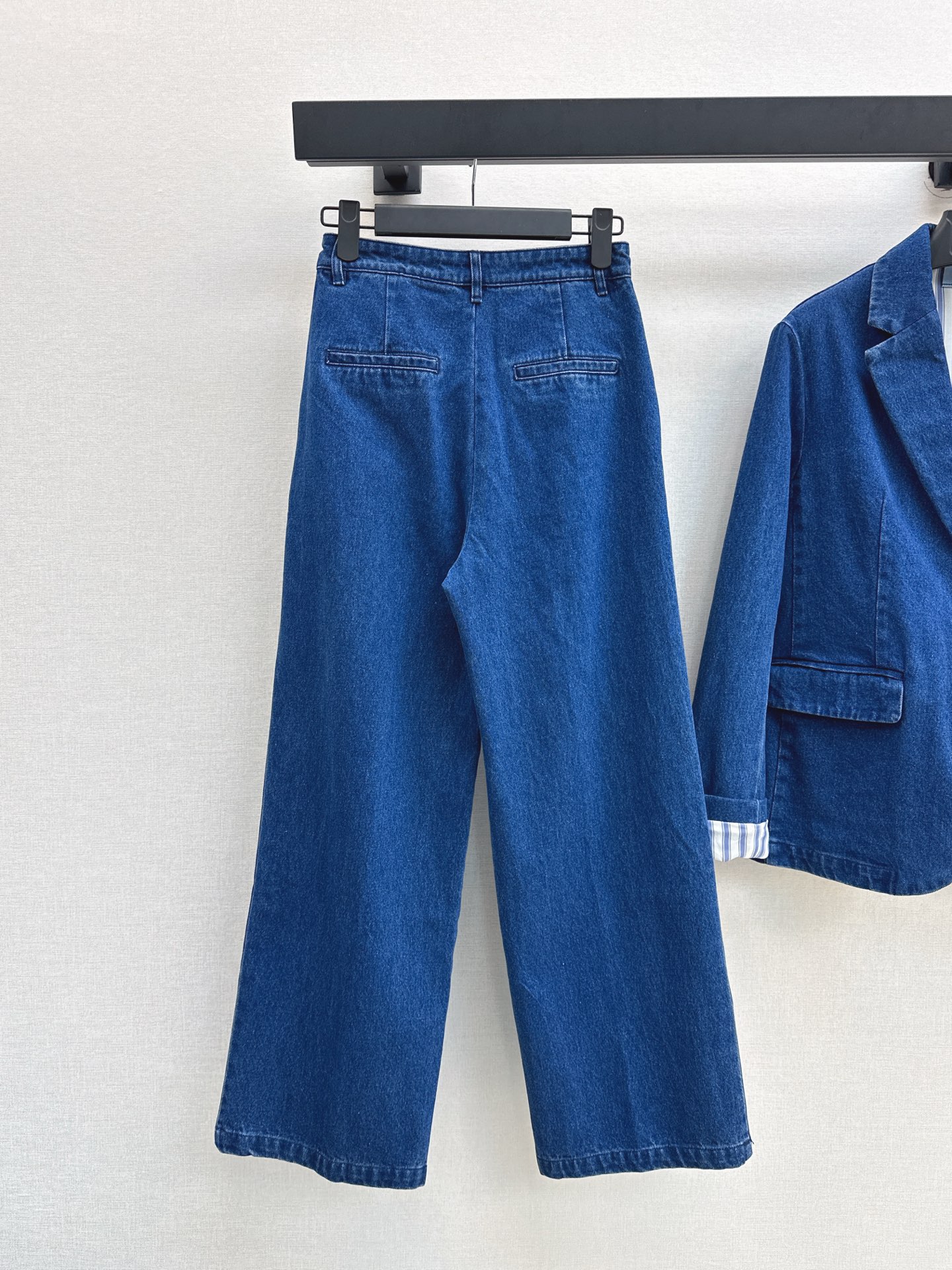 Pra 26fw belted straight-leg jeans
